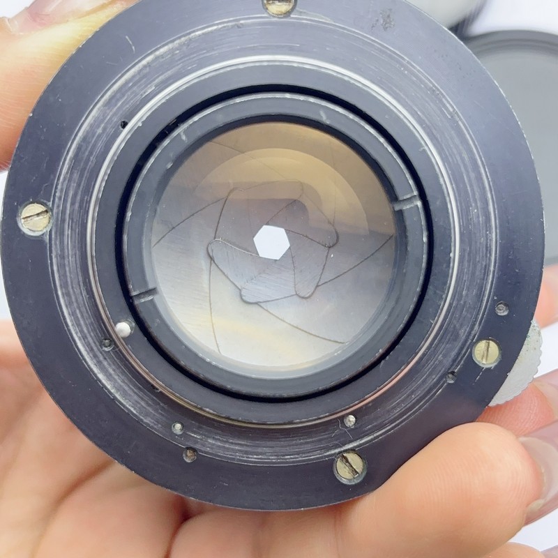 [Product=Lens][Brand=ZENIT][Model=ЗЕНИТАР-М][FocalLength=50][MaxAPT=1.7][Mount=M42][SN=801070][Frame=135][Date=20250406][MD5=0c48ce2590e5b7c9531877c83620709d].jpg