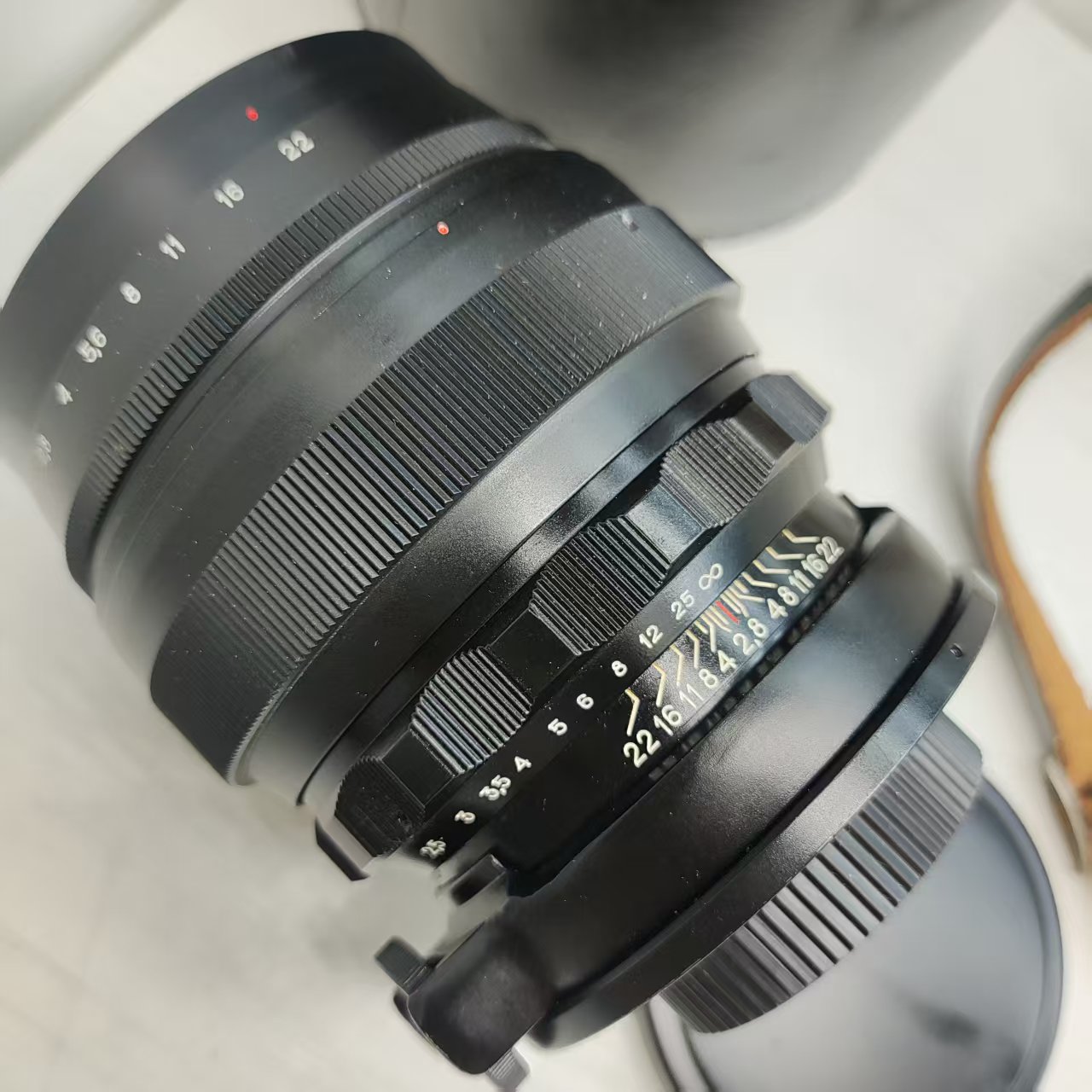 [Product=Lens][Brand=KMZ][Model=ГЕЛИОС-40-2][FocalLength=85][MaxAPT=1.5][Mount=M42][SN=731816][Frame=135][Date=20250412][MD5=f95a038e3609333dac03f22283db86ea].jpg