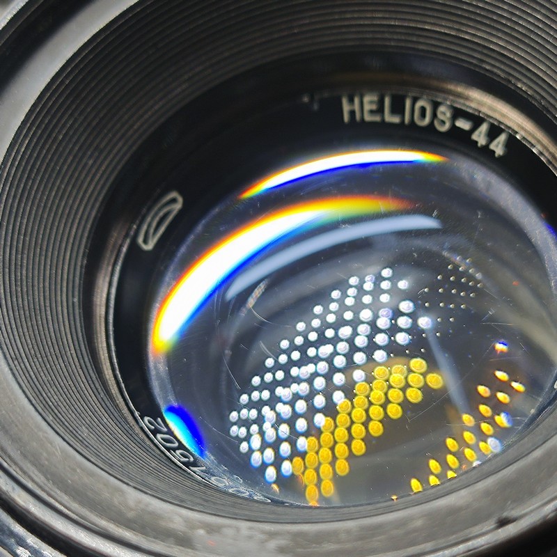 [Product=Lens][Brand=KMZ][Model=HELIOS-44][FocalLength=58][MaxAPT=2][Mount=M39][SN=6051502][Frame=135][Date=20250415][MD5=9ab91267cddbfd1636c4f90d7aef467d].jpg