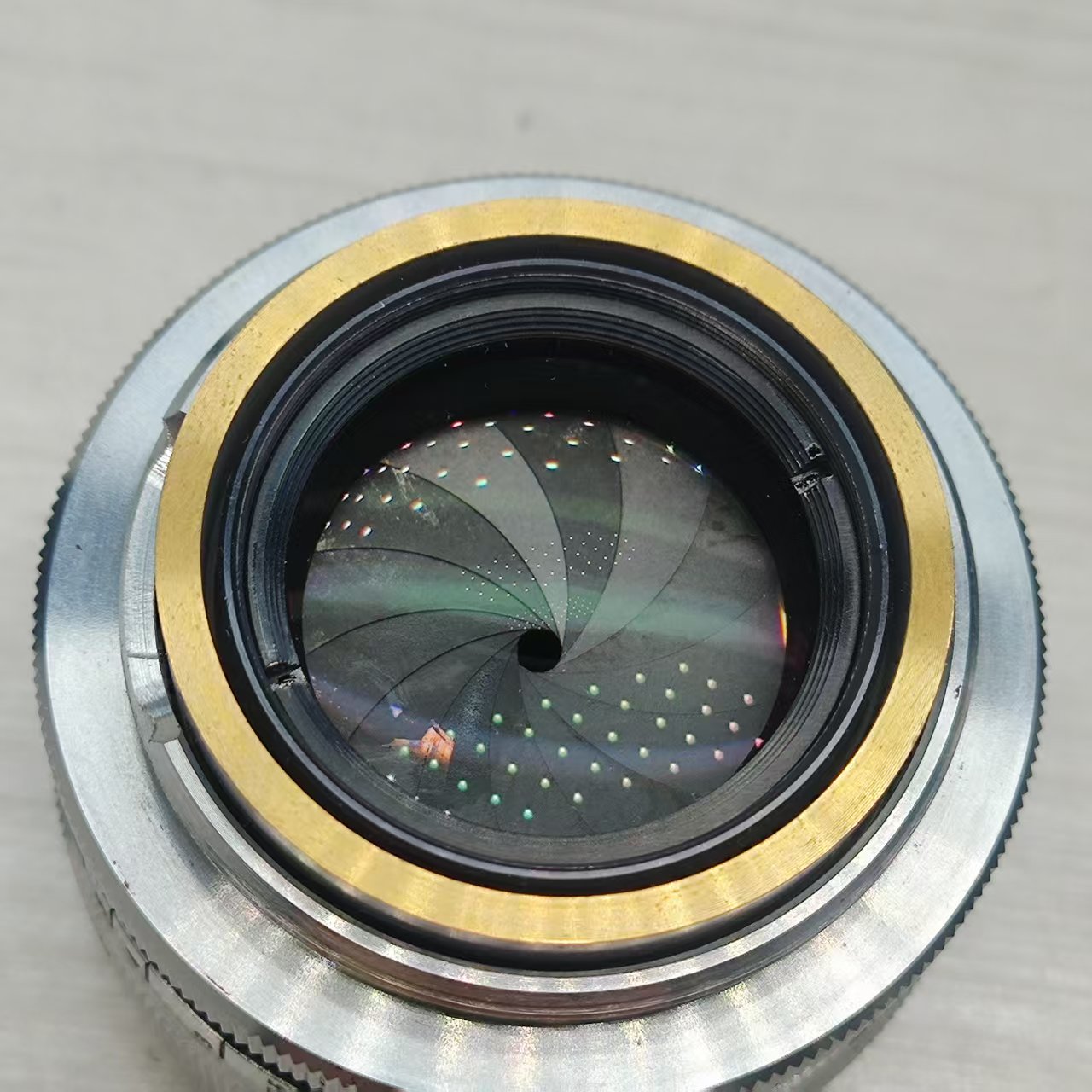[Product=Lens][Brand=LOMOGRAPHY & ZENIT][Model=NEW JUPITER 3+][FocalLength=50][MaxAPT=1.5][Mount=L39][SN=00000890][Frame=135][Date=20250416][MD5=007f367508116d57e5e0d4a98cccb790].jpg