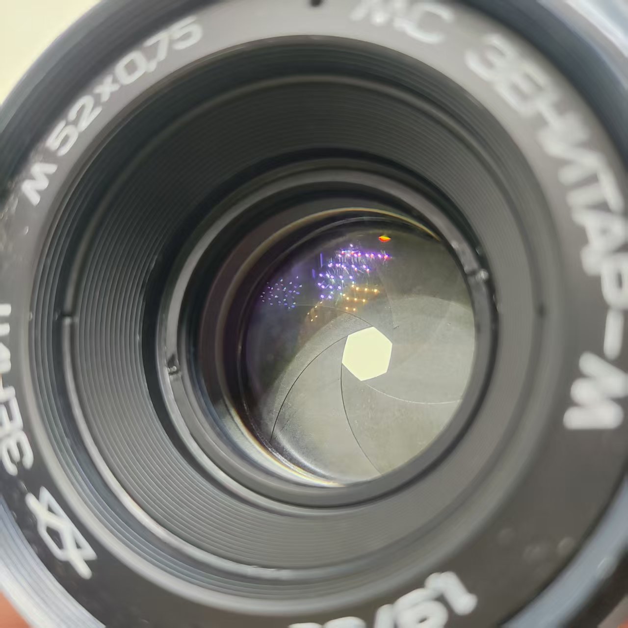 [Product=Lens][Brand=ZENIT][Model=ЗЕНИТАР-М][FocalLength=50][MaxAPT=1.7][Mount=M42][Frame=135][Date=20250417][MD5=1ed28fdfcfd43e3538102085e131c1dd].jpg