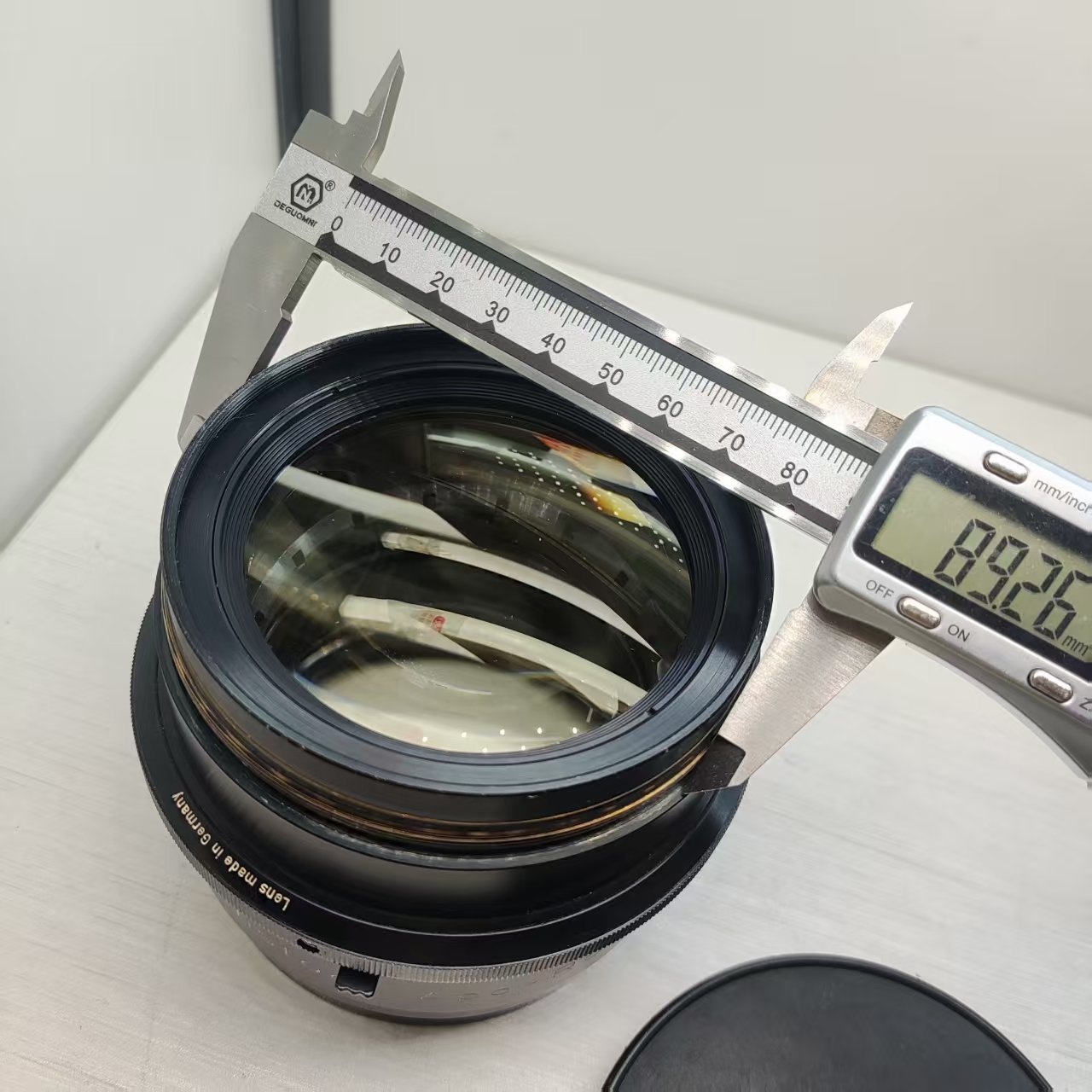 [Product=Lens][Brand=Rodenstock][Model=Apo-Ronar 600mm F9][FocalLength=600][MaxAPT=9][SN=10002667][Date=20250418][MD5=18002b7dc9957c8a8d7f697700b983c9].jpg