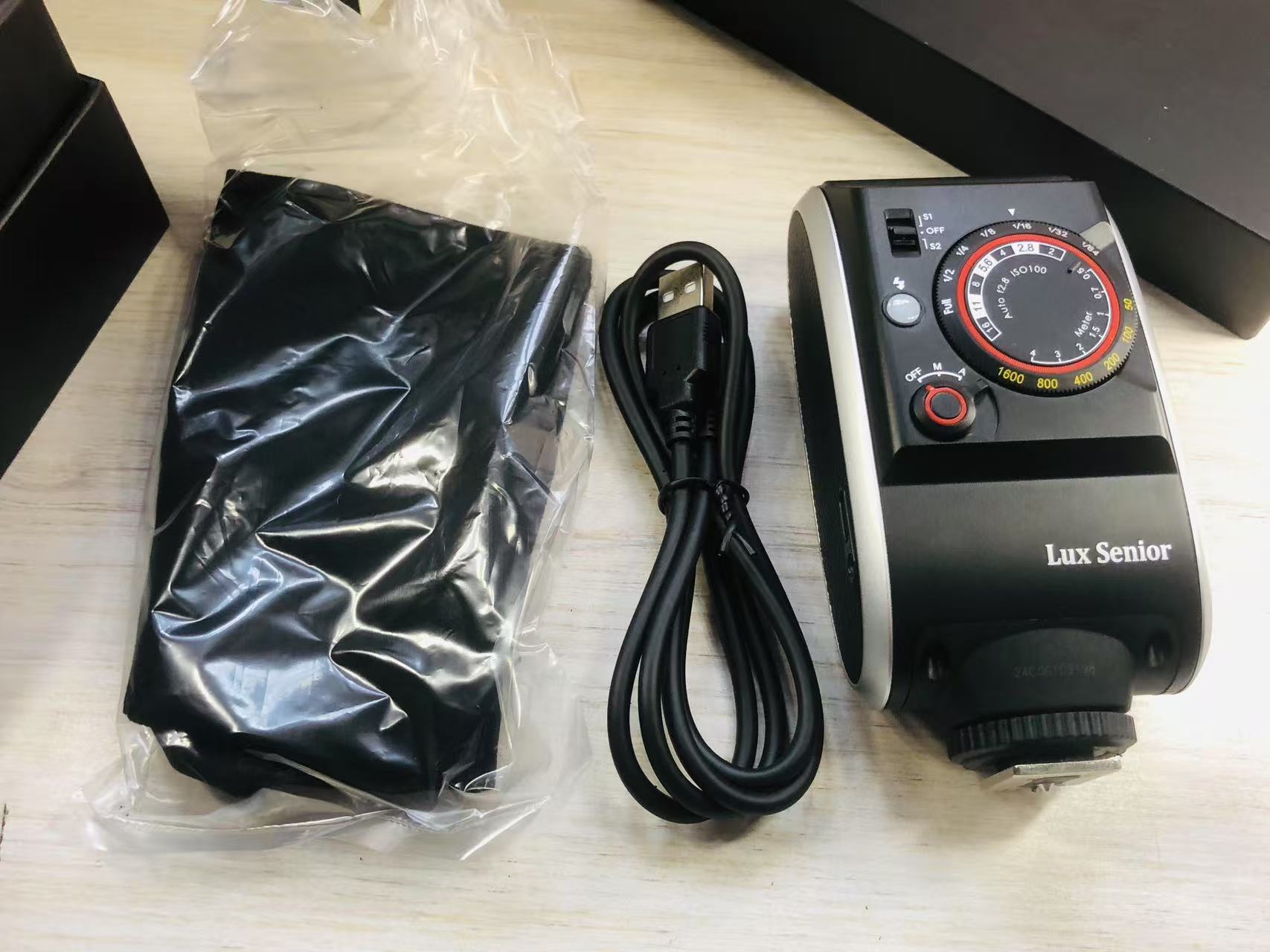 [Product=Flash][Brand=Godox][Model=Lux Senior][Date=20250508][MD5=0c595da1c40bc65f699c97fb03cc02bd].jpg