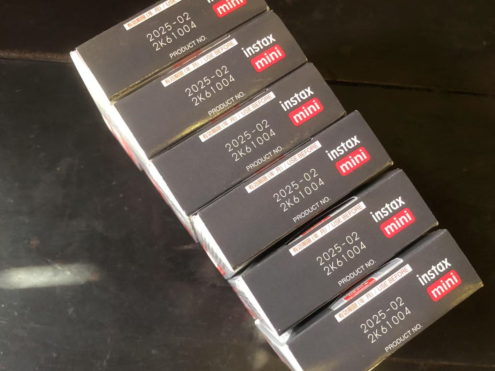 [Product=Film][Brand=FUJIFILM][Model=instax mini MONO CHROME][Frame=6.2cmx4.6cm][ISO=800][ShotQTY=10][ExpDate=20250201][Date=20250511][MD5=6d0964577302e0526400121f4d0db469].jpg