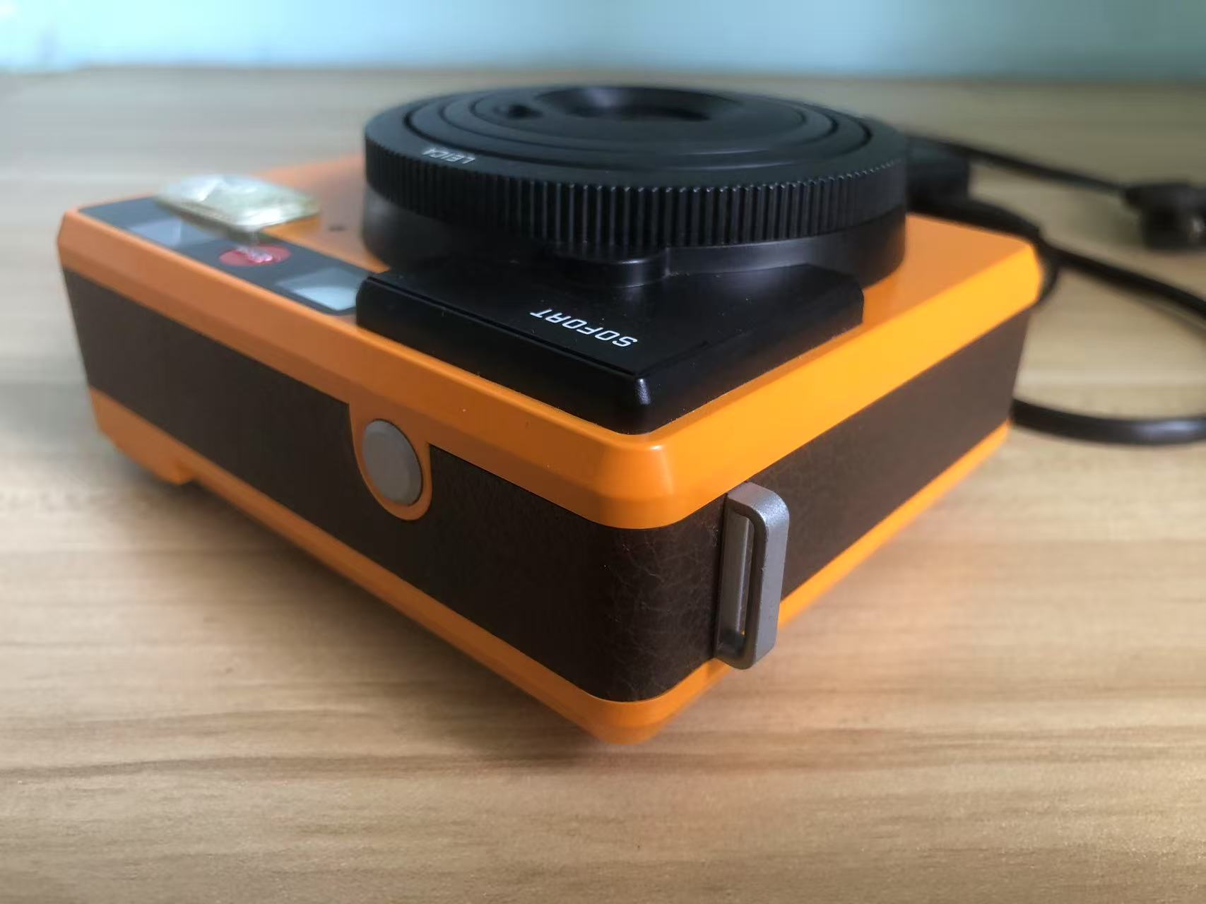 [Product=Camera][Brand=Leica][Model=SOFORT Type No, 2754][Date=20250515][MD5=6759800706b5c2d7583e6b2ac0af0ba5].jpg