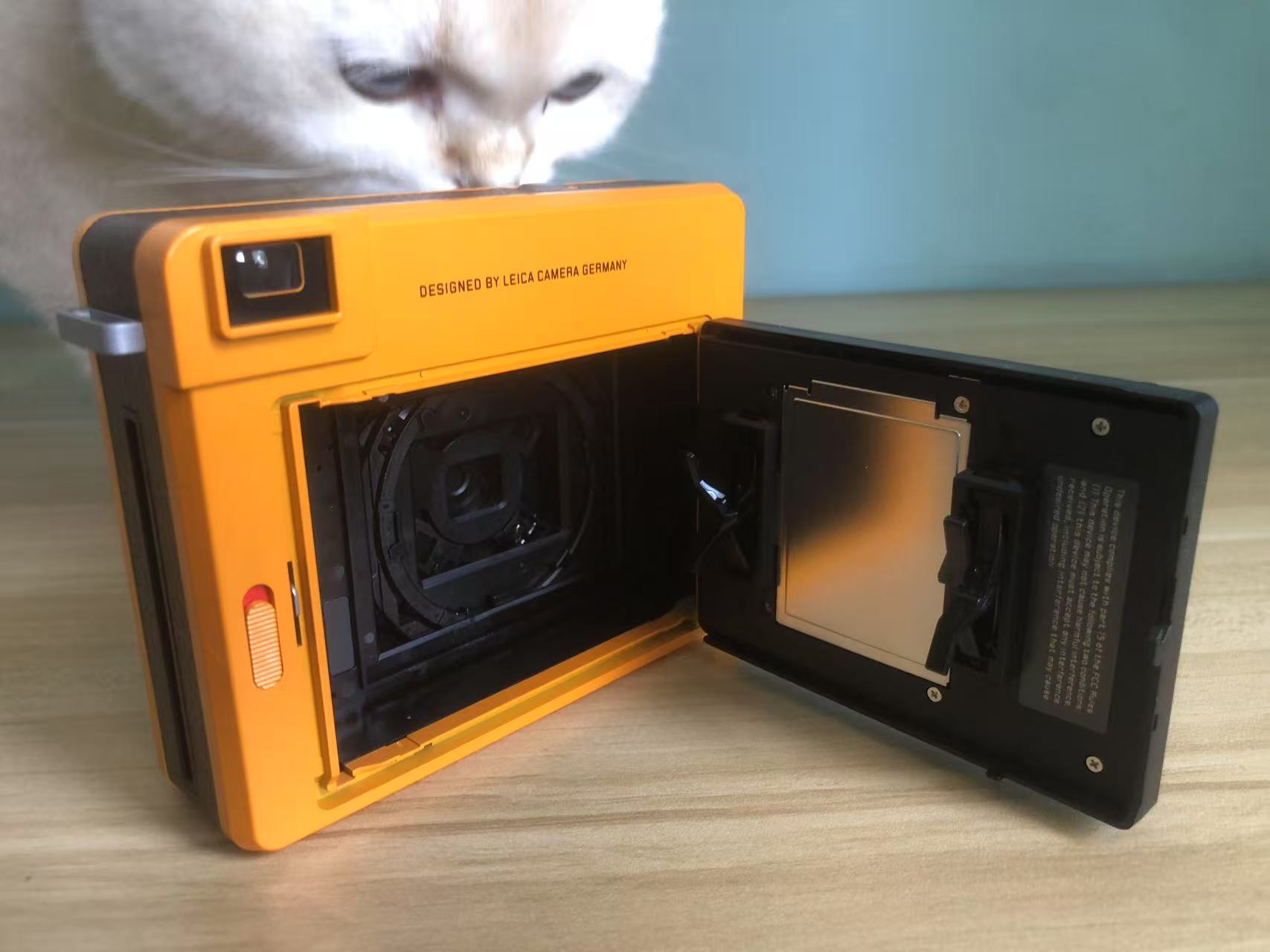 [Product=Camera][Brand=Leica][Model=SOFORT Type No, 2754][Date=20250515][MD5=a51fa6de5d78514706f159f0e45a5eb9].jpg