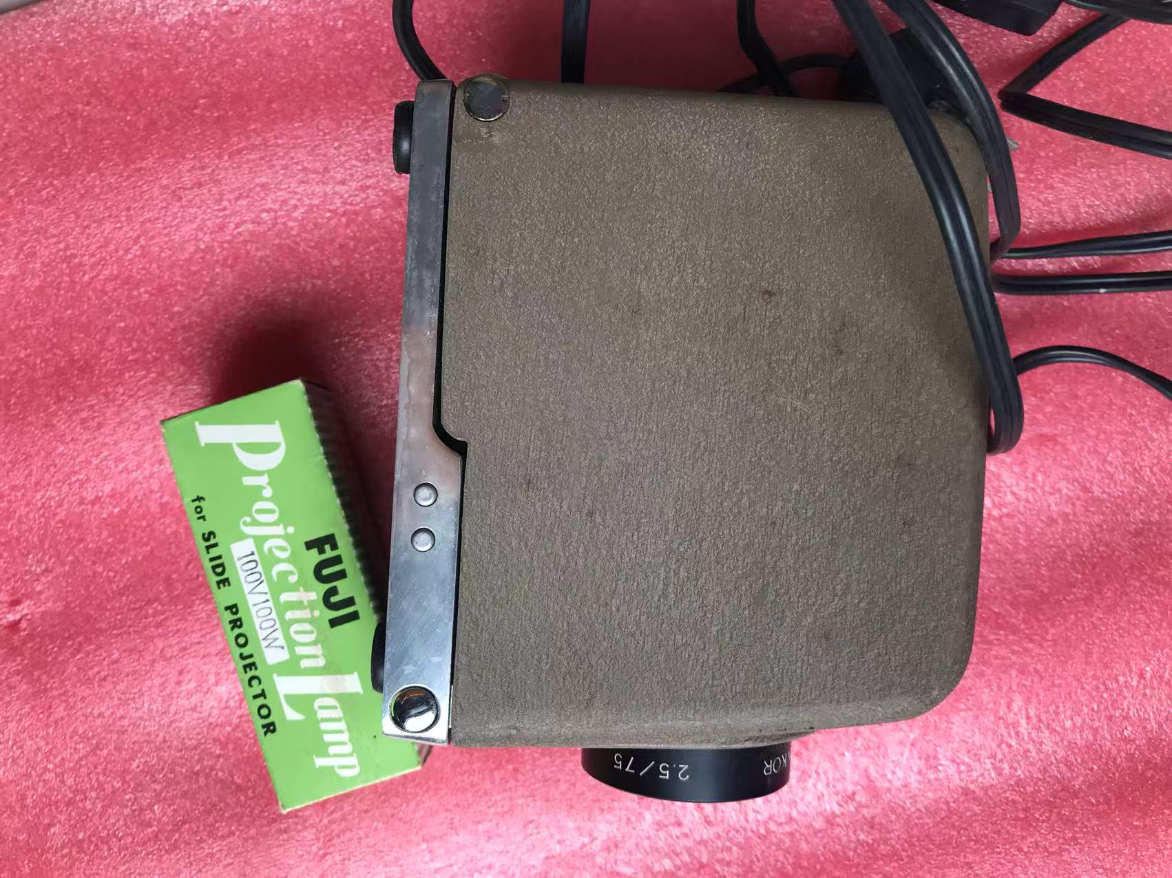 [Product=Projector][Brand=Minolta][Model=mini 35][Date=20250523][MD5=87b28274095f31d2f5361e64fb2e43a0].jpg