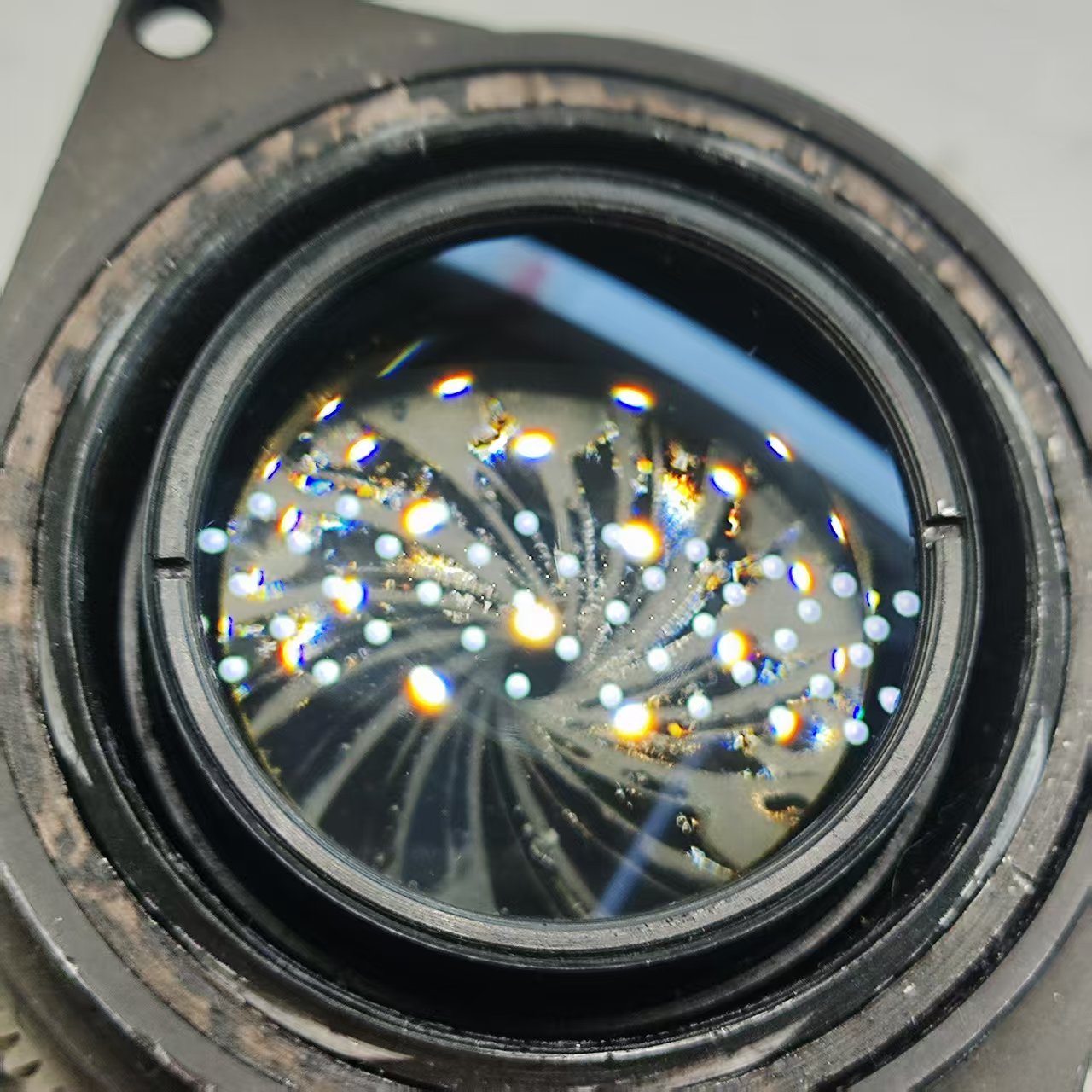 [Product=Lens][Brand=KMZ][Model=JUPITER-9 85mm F2][FocalLength=85][MaxAPT=2][SN=8402359][Frame=135][Date=20250524][MD5=abafe358145bdca79a30c1fc683570a0].jpg