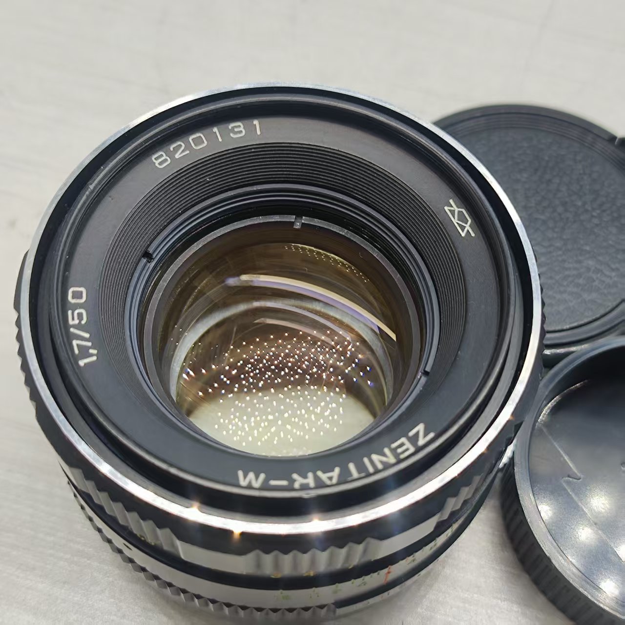 [Product=Lens][Brand=ZENIT][Model=ZENITAR-М 50mm F1.7][FocalLength=50][MaxAPT=1.7][Mount=M42][SN=820131][Frame=135][Date=20250525][MD5=cf90c7c0c9b77be425b758883627fbb9].jpg