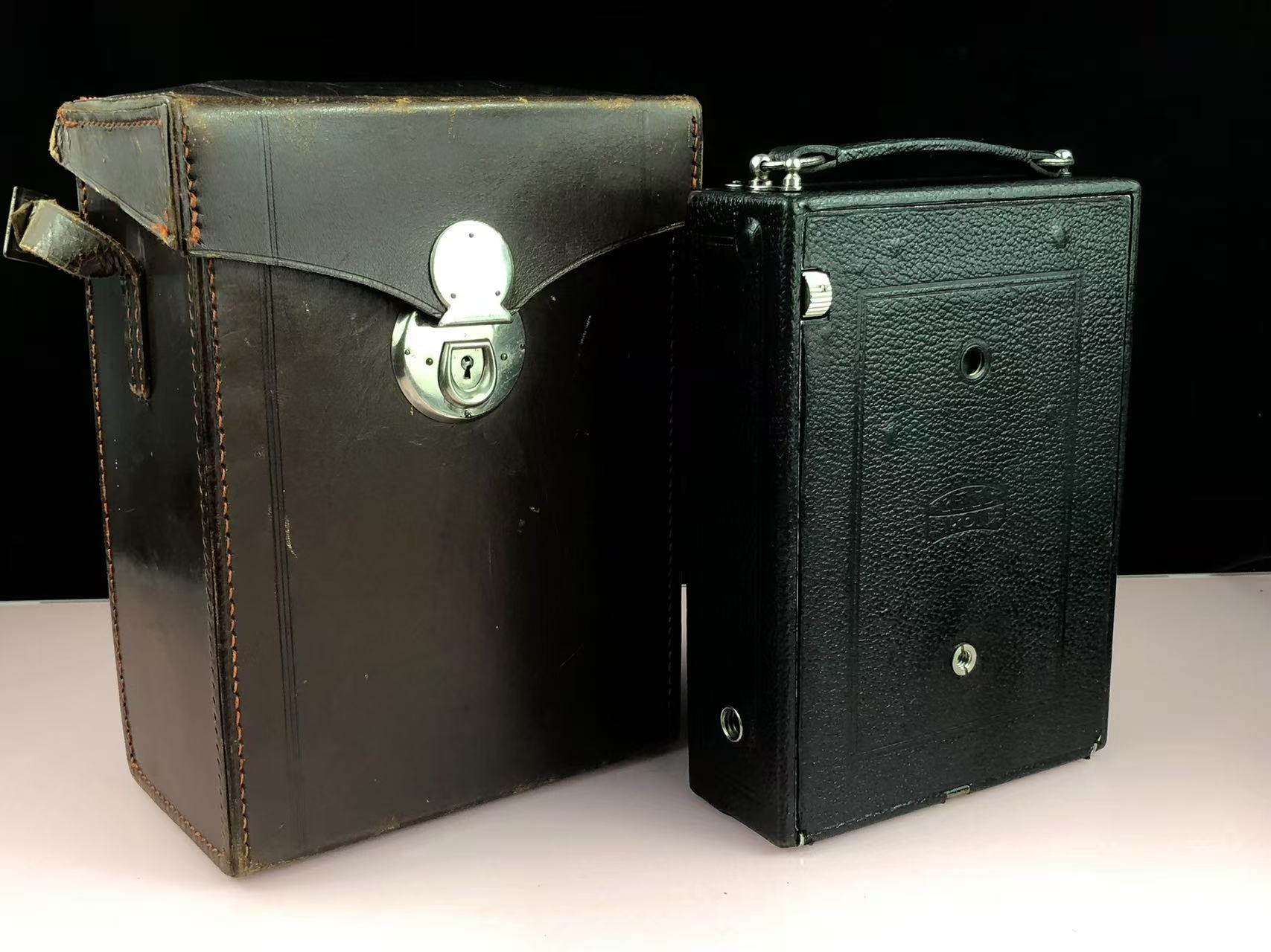 [Product=Camera][Brand=Zeiss Ikon][Model=Ideal 325][Date=20250525][MD5=8d1a1b8dfe5b0ae69d4705eacb138c59].jpg