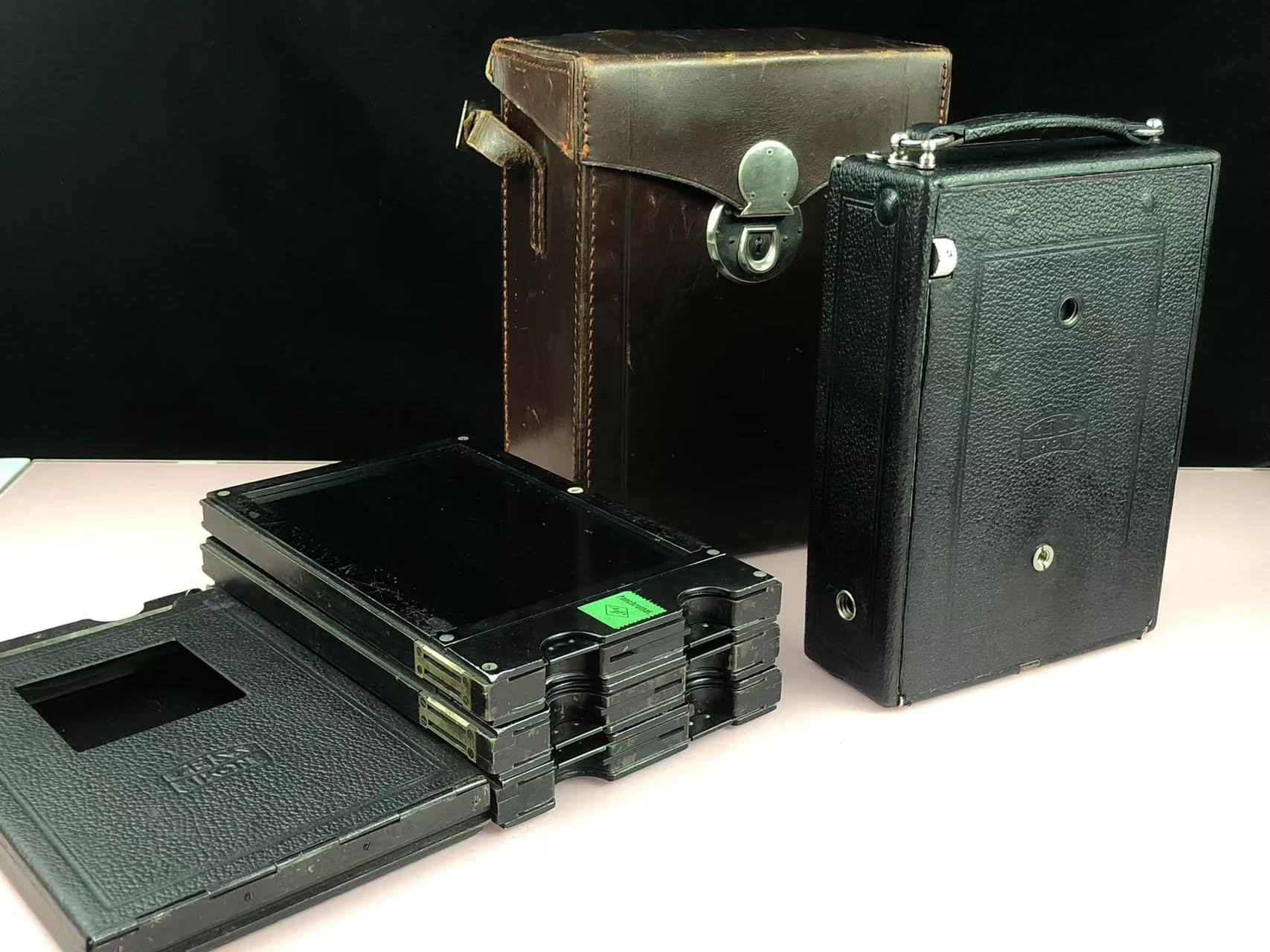 [Product=Camera][Brand=Zeiss Ikon][Model=Ideal 325][Date=20250525][MD5=997b99e496d28a422b45f4a1dcfbbbba].jpg