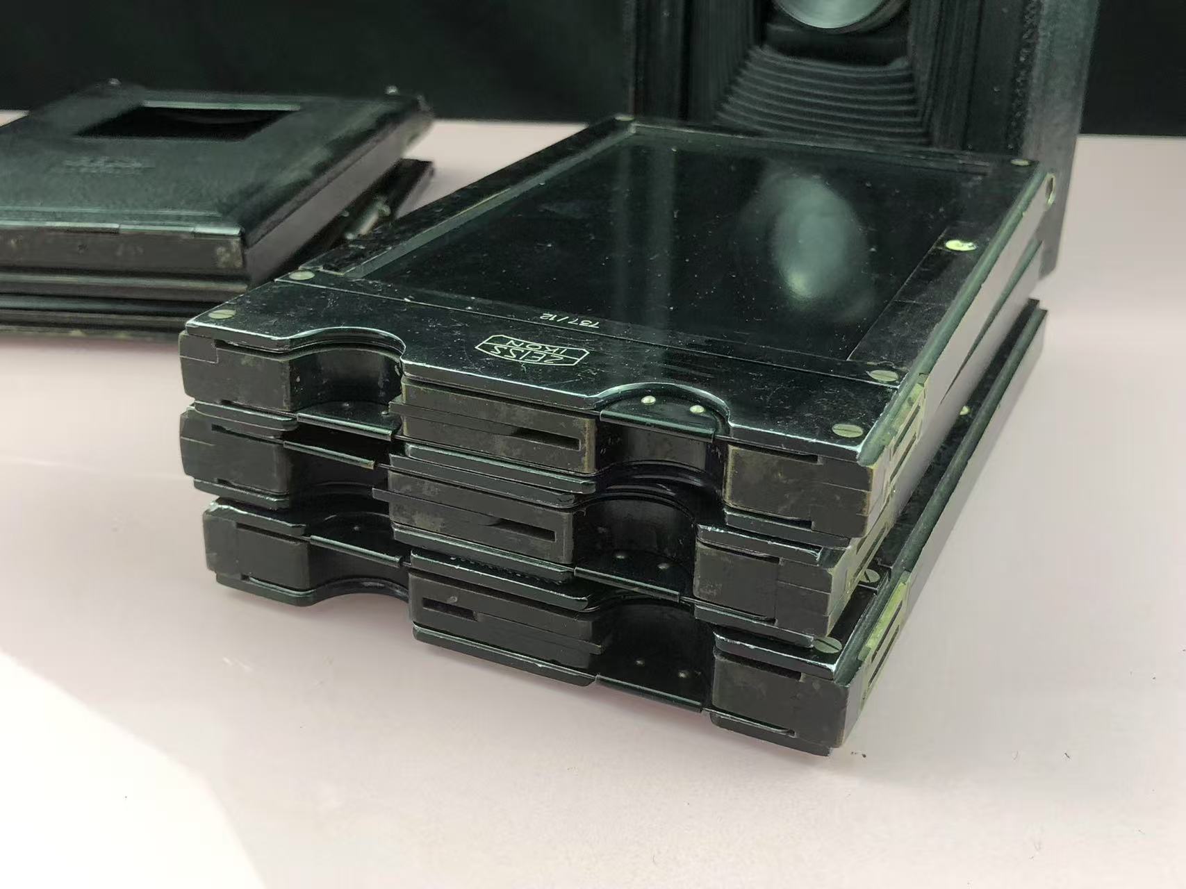 [Product=Film Holder][Brand=GRAFLEX][Model=FILM HOLDER TYPE 5][Date=20250527][MD5=89886e30c9ac402376438b8fb2ef0ee5].jpg