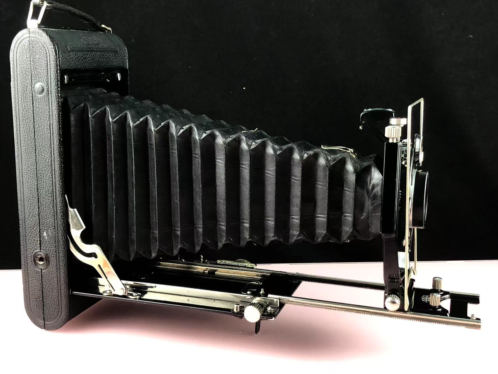 [Product=Camera][Brand=Zeiss Ikon][Model=Nixe 595_1][Date=20250526][MD5=254060e0bf94a55af82dc5f2d53bf604].jpg