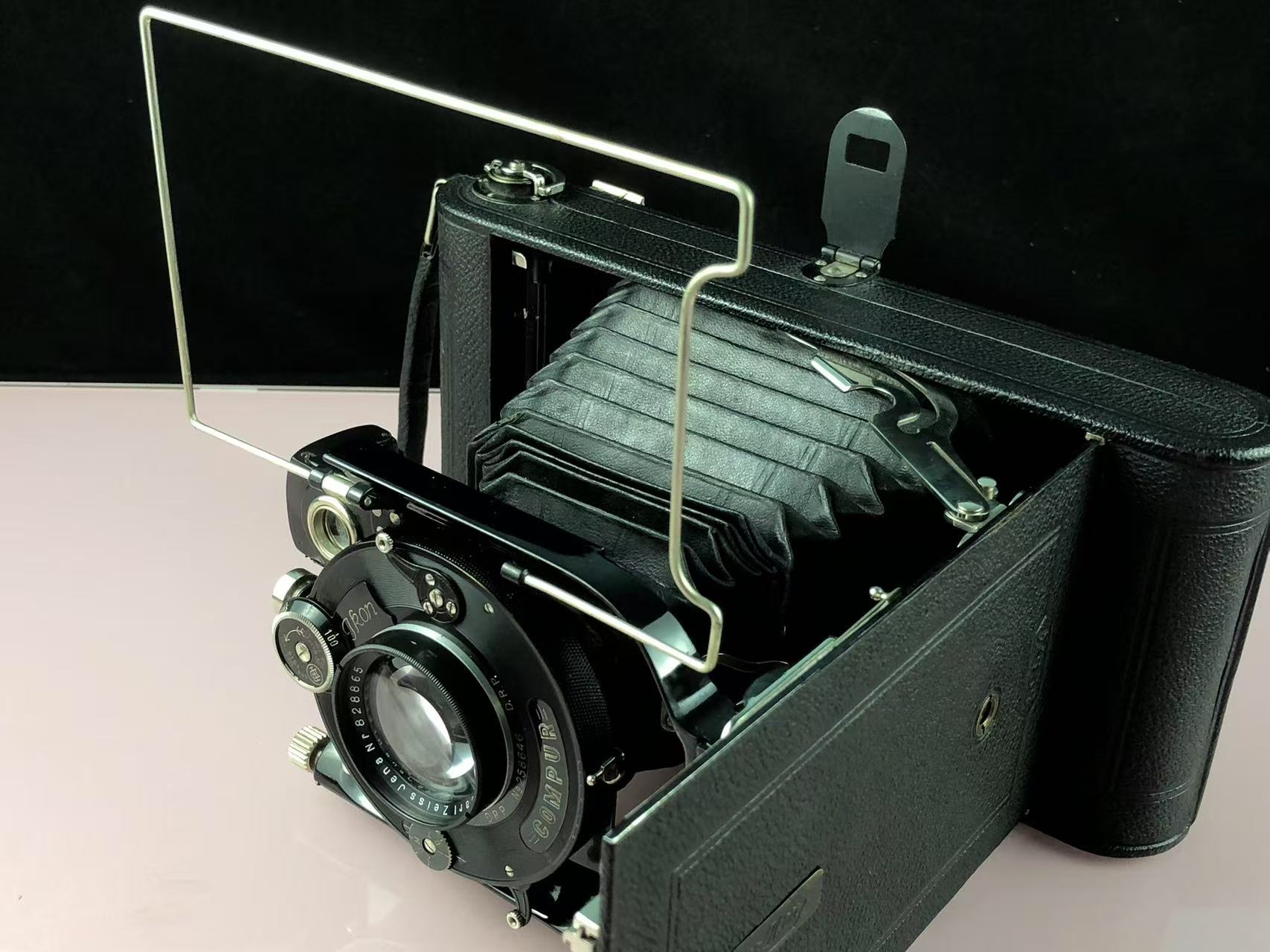 [Product=Camera][Brand=Zeiss Ikon][Model=Nixe 595_1][Date=20250526][MD5=baf62a002b95e8090cd8d6904c3cfa1a].jpg