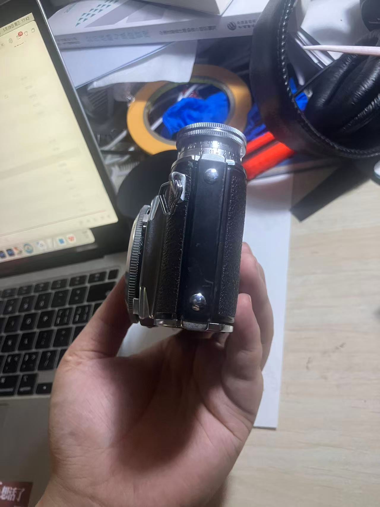 [Product=Camera][Brand=Voigtländer][Model=ProminenT][SN=B 69746][Date=20250528][MD5=96a4452386c5cade0f0638a923f648b2].jpg