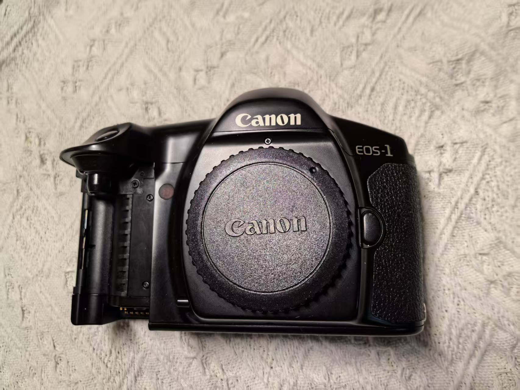 [Product=Camera][Brand=Canon][Model=EOS-1][SN=179926][Date=202505030][MD5=547e3ae0079414afe66aa5e50e1e240c].jpg