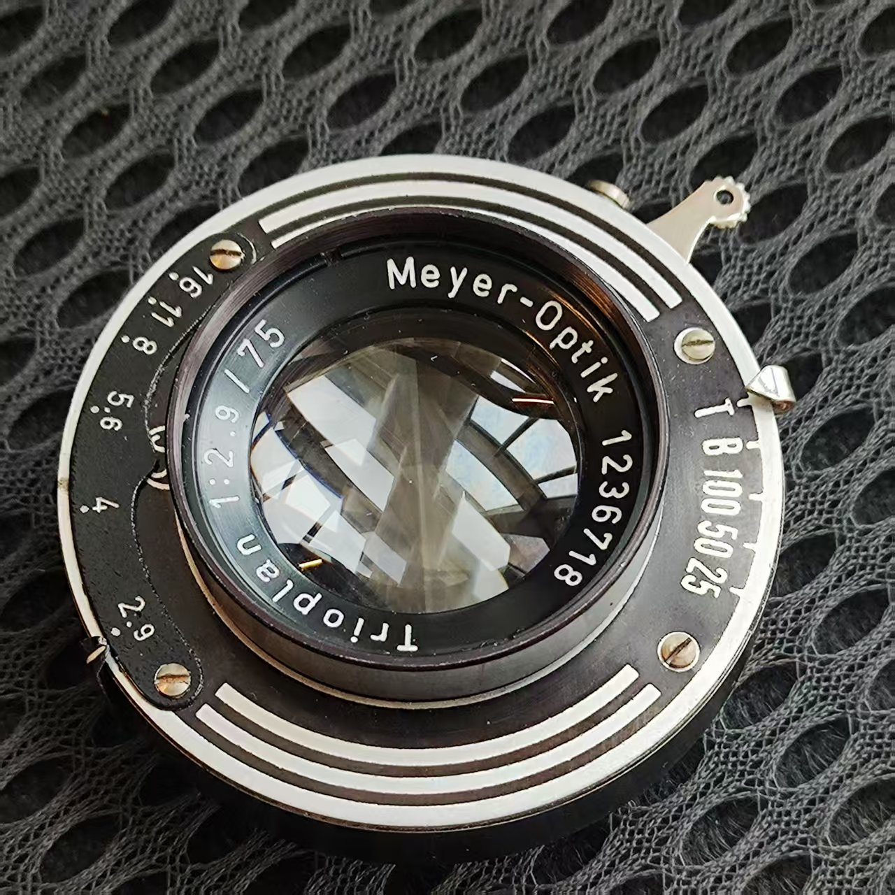 [Product=Lens][Brand=Mayer-Optik][Model=Trioplan 75mm F2.9][FocalLength=75][MaxAPT=2.9][SN=1236718][Frame=120][Date=20250531][MD5=aa1fcb482c84a10bd4214739b39d55c8].jpg