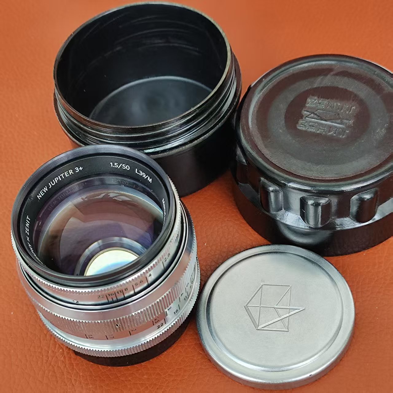[Product=Lens][Brand=LOMOGRAPHY & ZENIT][Model=NEW JUPITER 3+][FocalLength=50][MaxAPT=1.5][Mount=L39][SN=00001296][Frame=135][Date=20250531][MD5=486679f051100761ed5613cdb16fbbb4].jpg