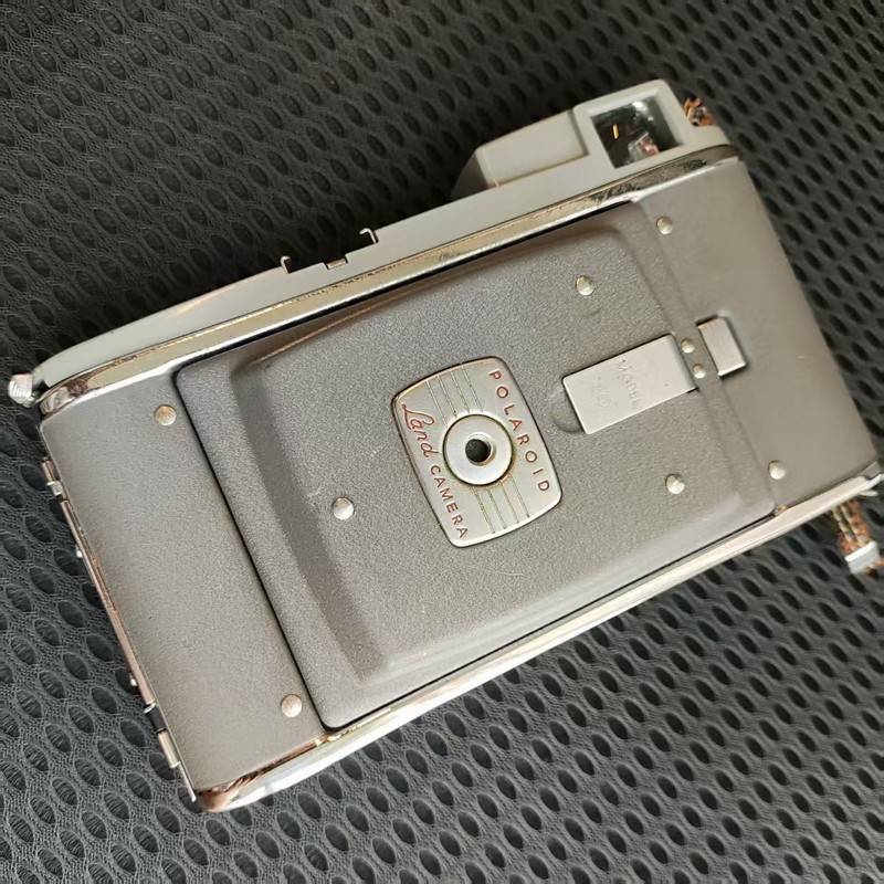 [Product=Camera][Brand=POLAROID][Model=Land CAMERA Model 80][Date=20250531][MD5=c933f31dee4b47f95c16caf59b7e8657].jpg