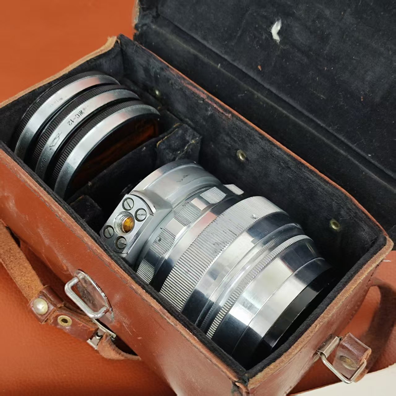 [Product=Lens][Brand=KMZ][Model=HELIOS-40][FocalLength=85][MaxAPT=1.5][Mount=M39][SN=000637][Frame=135][Date=20250601][MD5=a15d3d6a464a6d4d0fdf6abea7df2b21].jpg
