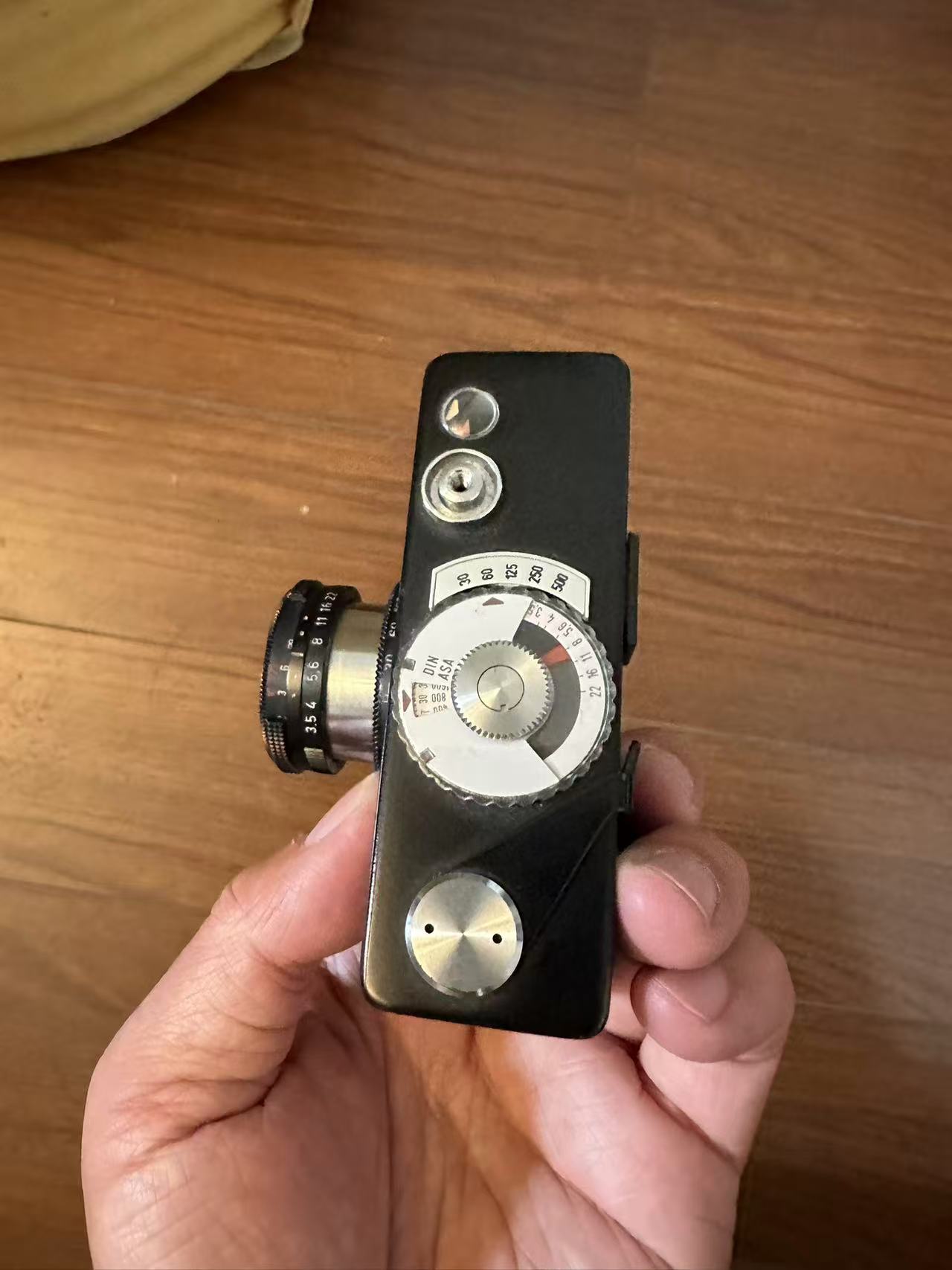 [Product=Camera][Brand=Rollei][Model=35 B][Date=20250602][MD5=56debb13c02f1bf7bcfa90ce7fb68867].jpg