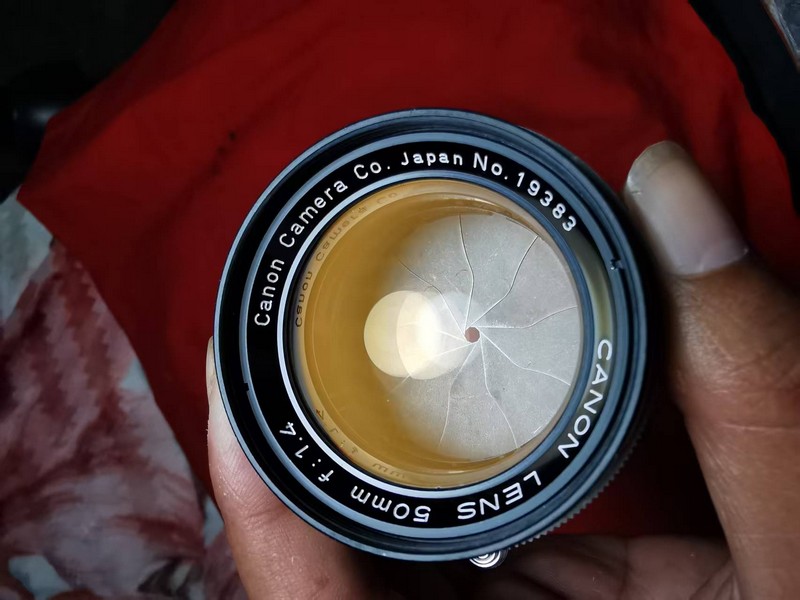 [Product=Lens][Brand=Canon][Model=50mm F1.4][FocalLength=50][MaxAPT=1.4][Mount=L39][SN=19383][Frame=135][Date=20250614][MD5=08ff5c8f431d6e4ec36baff22a8c515d].jpg