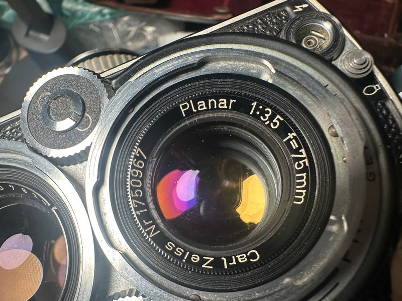 [Product=Camera][Brand=Rollei][Model=Rolleiflex 3.5E][Date=20250627][MD5=4d05e06f61d83a96b683761c222ef9f1].jpg