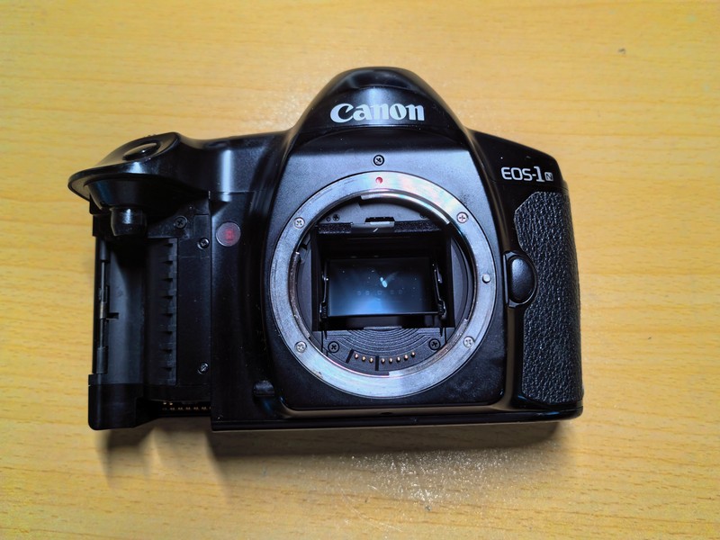 [Product=Camera][Brand=Canon][Model=EOS-1N][SN=164335][Date=20250702][MD5=9737f410946aae3f9020c9c92854f363].jpg