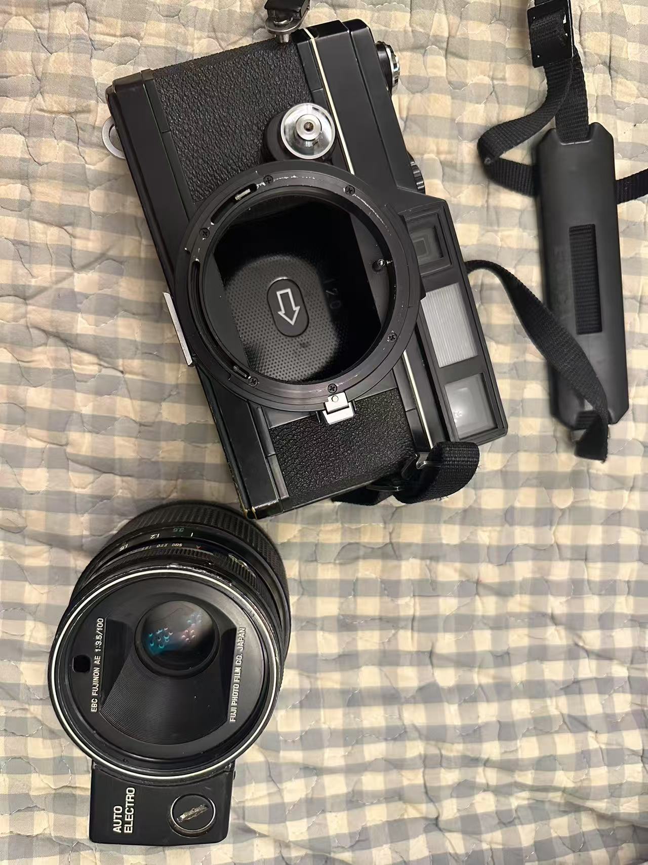 [Product=Camera][Brand=FUJICA][Model=GL690 Professional][Date=20250704][MD5=c8a34aab4fb537924e2c59e6f0e1e8fe].jpg