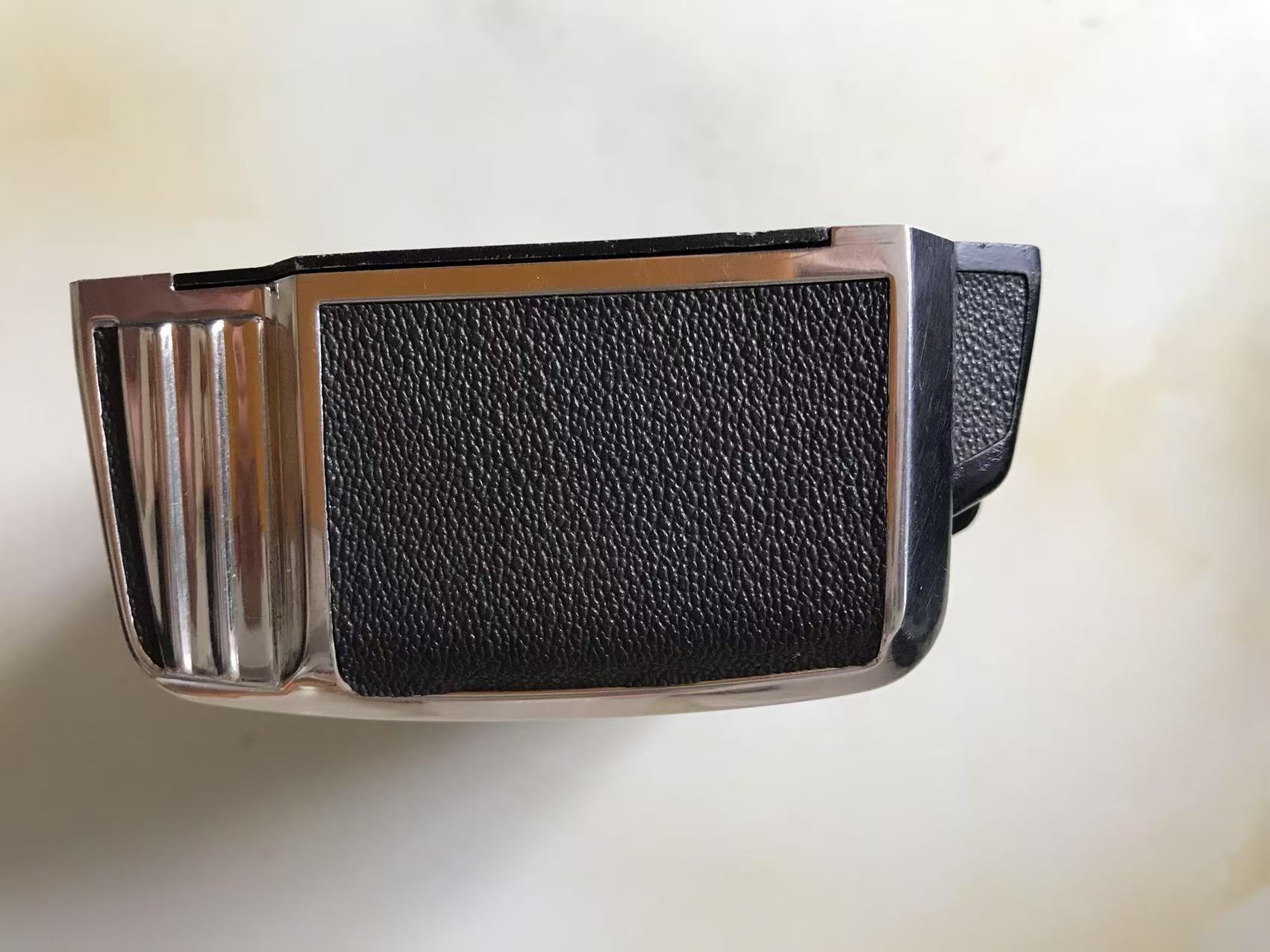 [Product=Film Holder][Brand=ZENZA BRONICA][SN=CM 42571][Date=20250707][MD5=35dcbb4f78f0297bb4731e9d5a2e9ed2].jpg