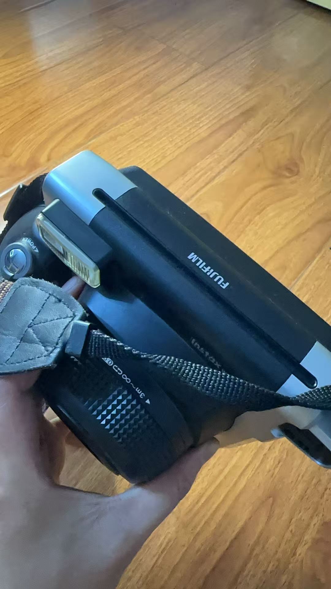 [Product=Camera][Brand=FUJIFILM][Model=instax WIDE 300][Date=20250711][MD5=0c33e5dd32f706634e8b8bcf90797954].jpg