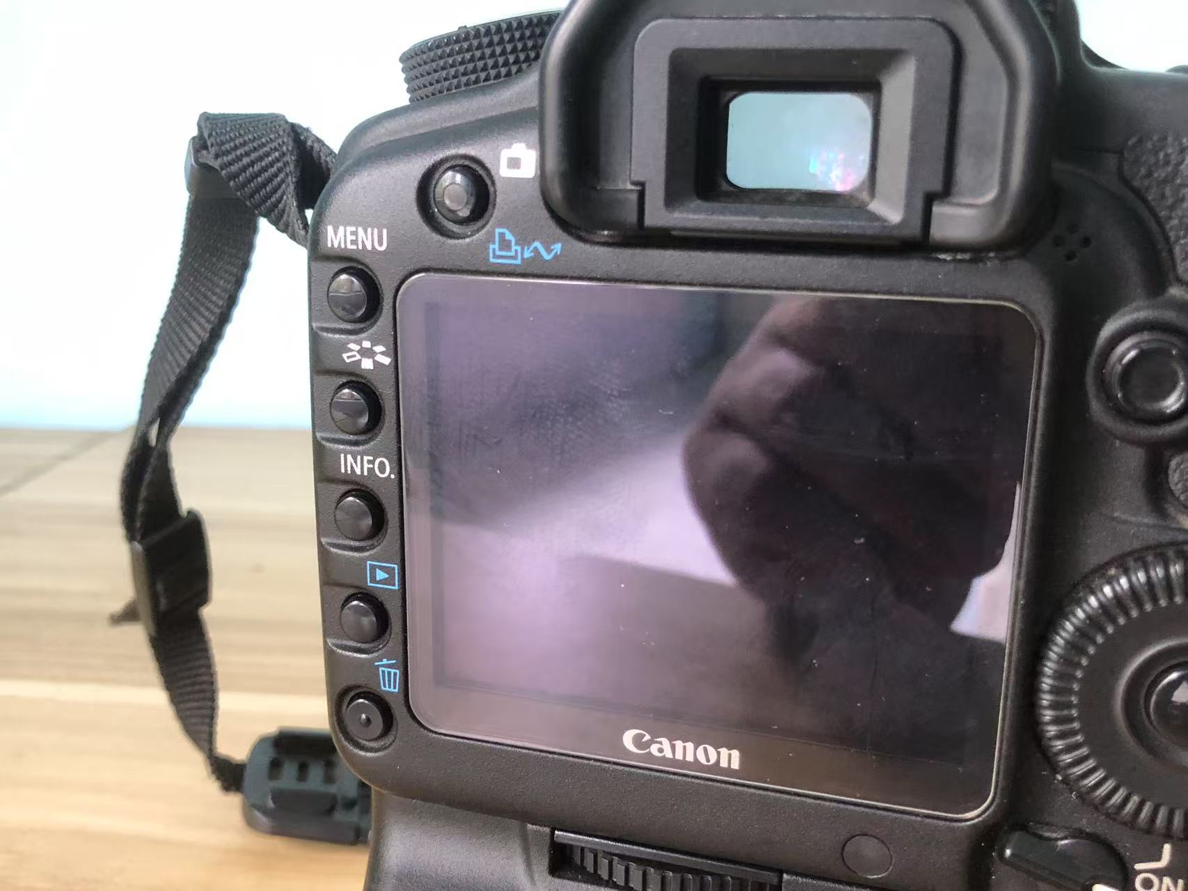 [Product=Camera][Brand=Canon][Model=EOS 5D Mark II][Date=20250617][MD5=bcd351d7dd46f43dc7778d296318a992].jpg