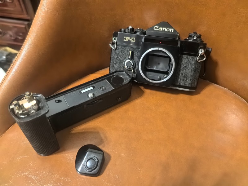 [Product=Camera][Brand=Canon][Model=F-1][SN=222578][Date=20250620][MD5=9dd407de9d6d12a59d69a53606d2780c].jpg