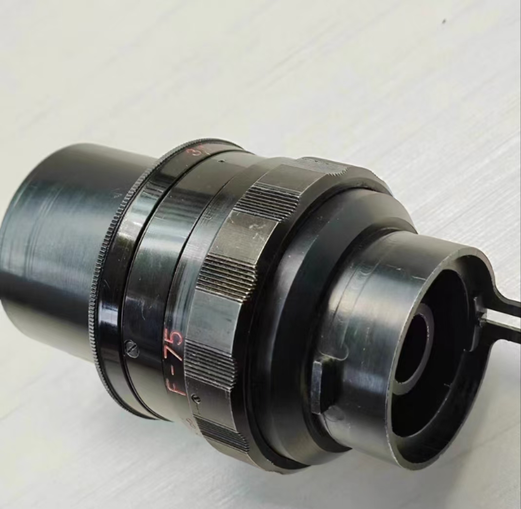 [Product=Lens][Brand=LOMO][Model=OKC 2-75-1][FocalLength=75][MaxAPT=2.8][SN=02116][Date=20250629][MD5=8fef87c707bfb972f10888930d8628f7].jpg