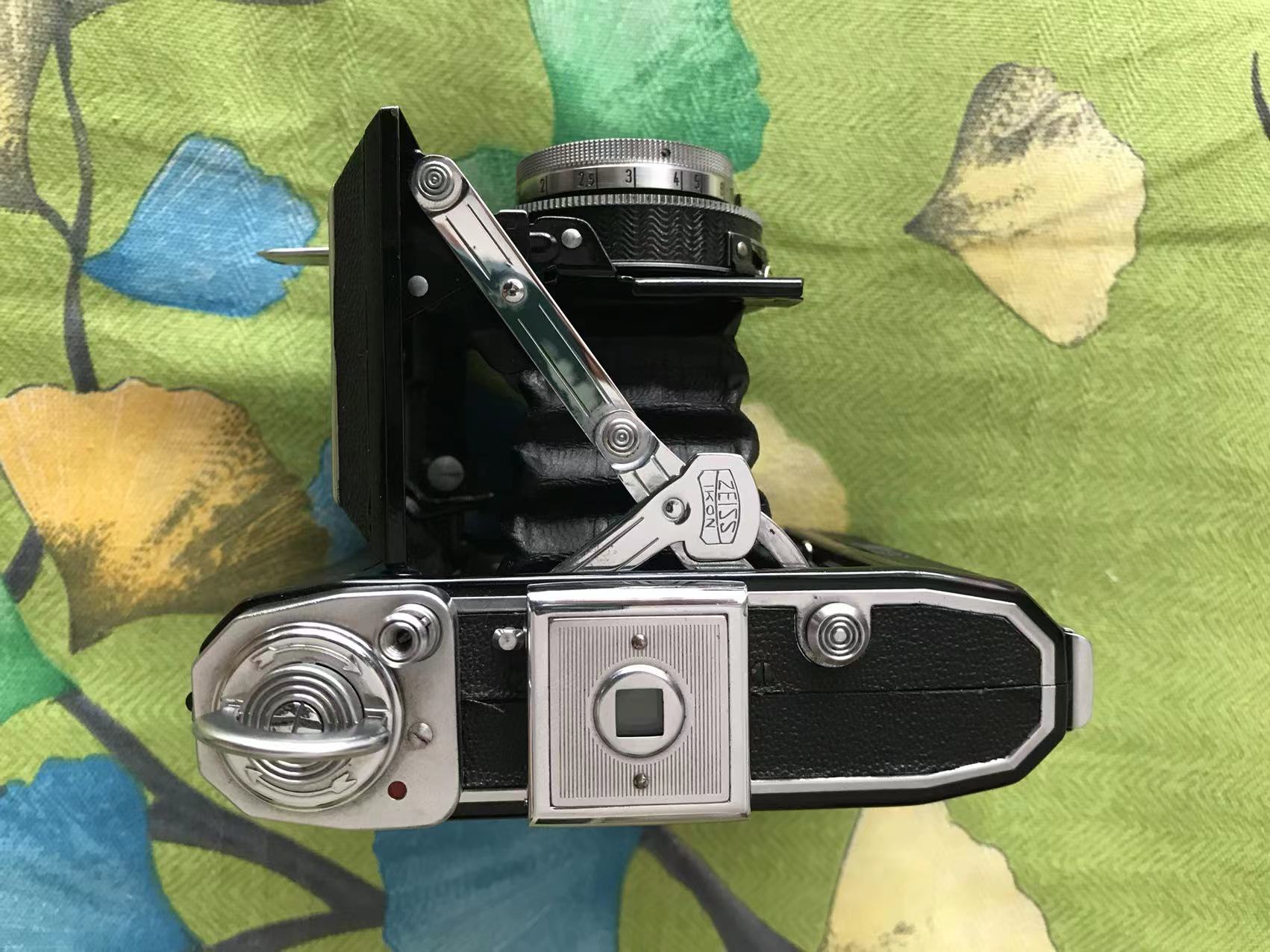 [Product=Camera][Brand=Zeiss Ikon][Model=Ikonta 521][SN=62878][Date=20240904][MD5=8a8ff06ca7db203cc210a7522517e995].jpg