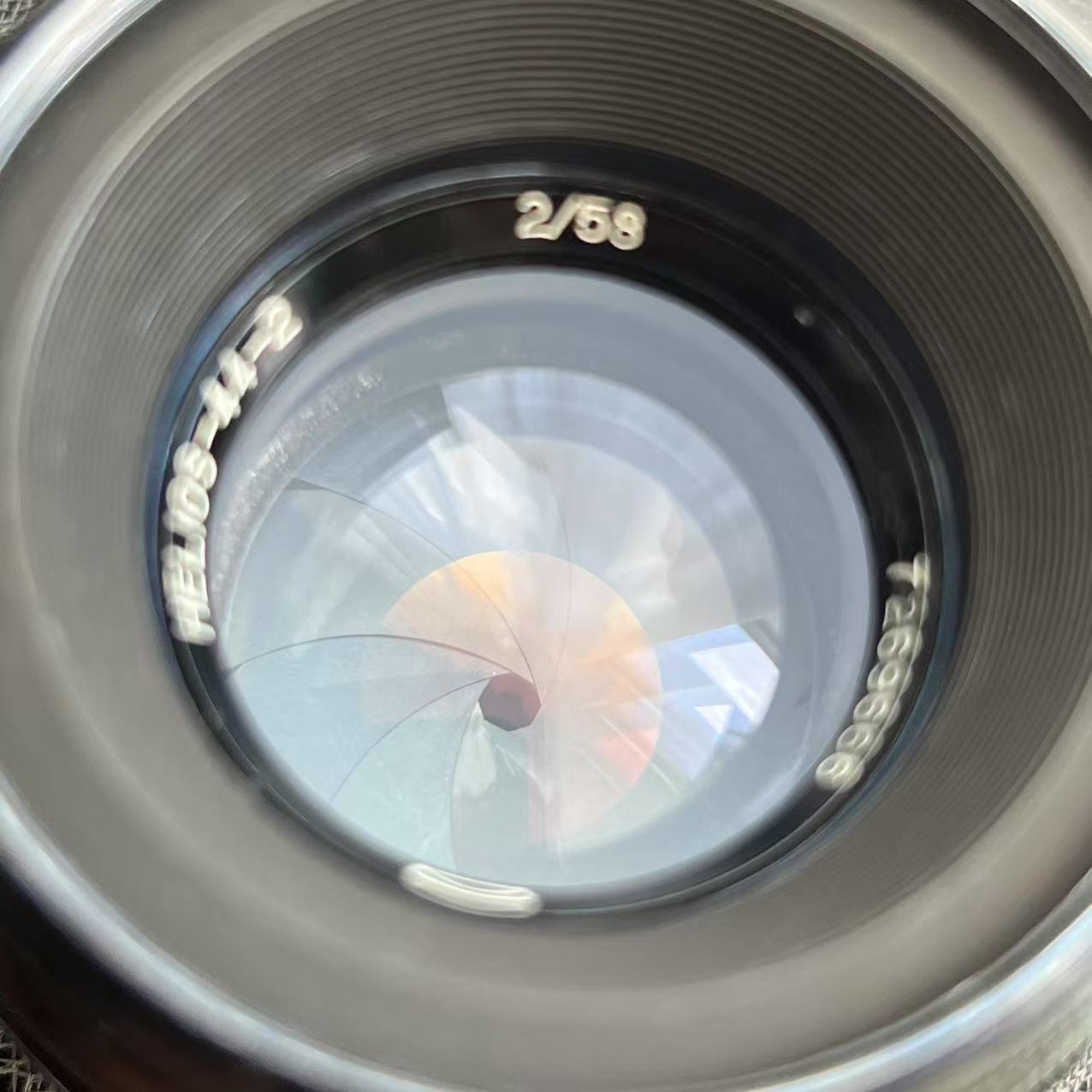 [Product=Lens][Brand=KMZ][Model=HELIOS-44-2][FocalLength=58][MaxAPT=2][Mount=M42][SN=7269666][Frame=135][Date=20250723][MD5=a124815bad9dd37bbe76a046b3e19915].jpg