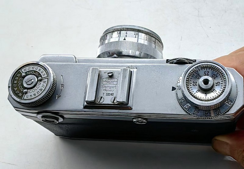[Product=Camera][Brand=Zeiss Ikon][Model=Contax][SN=T 33240][Date=20250723][MD5=1d297bc05e0ca9e3b4abff1fe4f79149].jpg