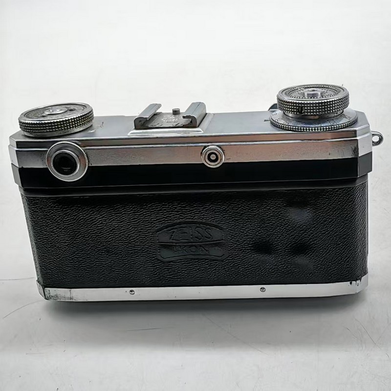 [Product=Camera][Brand=Zeiss Ikon][Model=Contax][SN=T 33240][Date=20250723][MD5=1141a5f84f48f76d8351df356548e65c].jpg