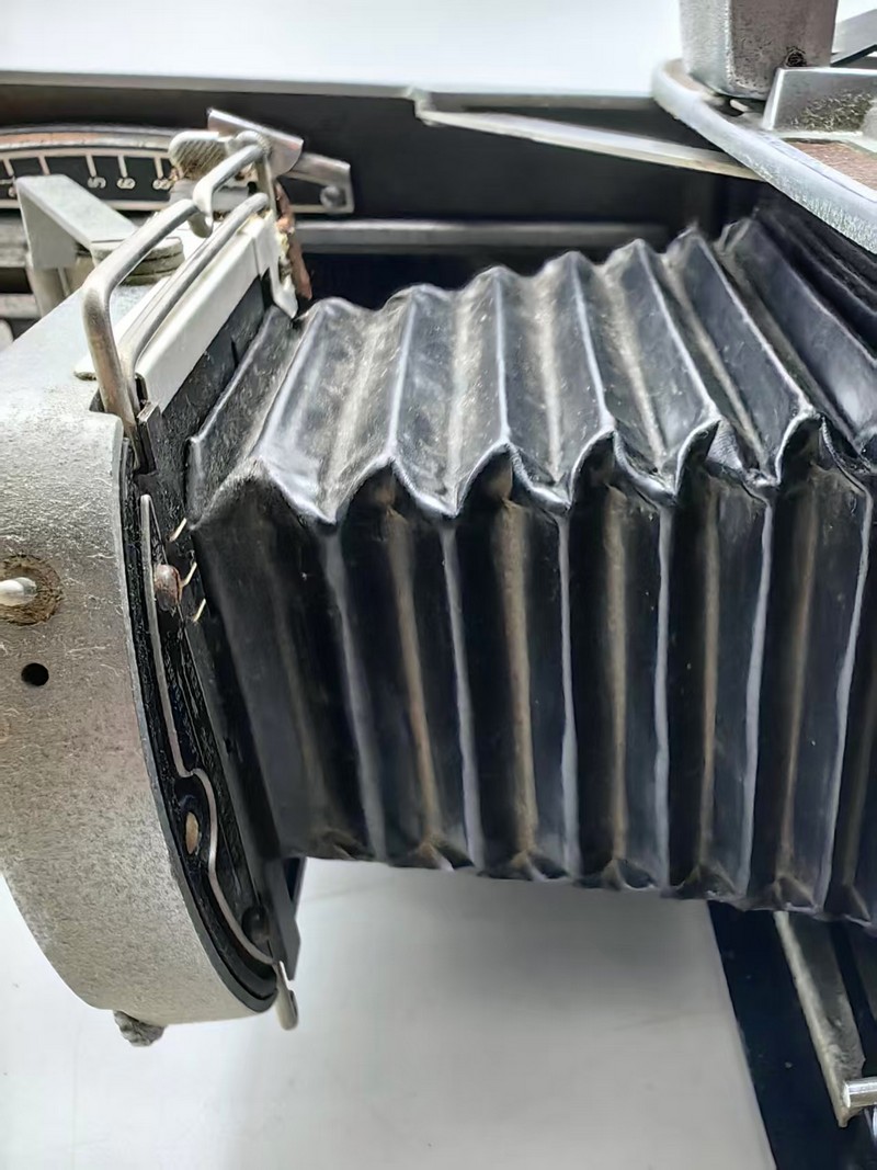 [Product=Camera][Brand=Polaroid][Model=LAND CAMERA Model 95A][Date=20250725][MD5=4f0a0d039f50b16e5a0d6be87d210881].jpg