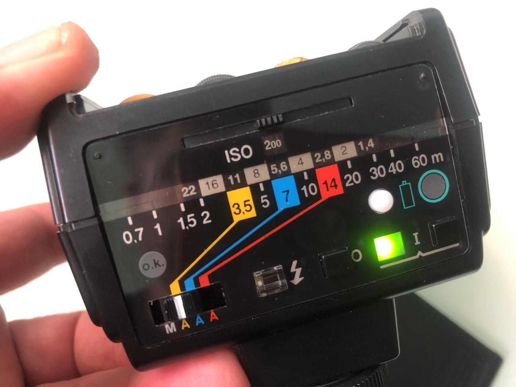 [Product=Flash][Brand=Metz][Model=MECABLITZ 28 C-2][Date=20250924][MD5=f8c08714556935d5772ea400dc49c8aa].jpg