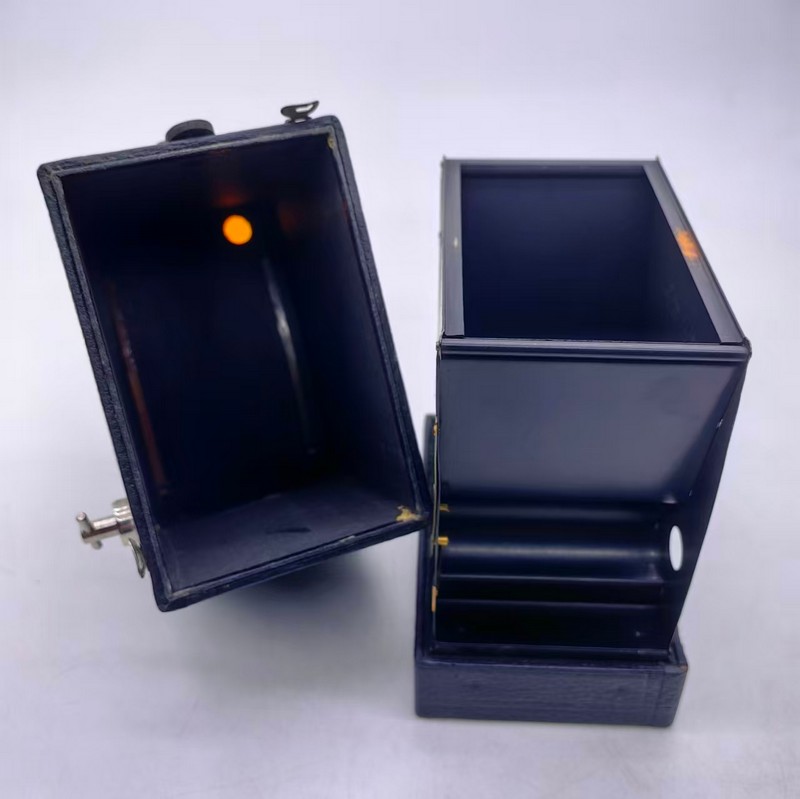 [Product=Camera][Brand=Kodak][Model=No.2A BROWNIE CAMERA][Date=20251010][MD5=4f18059bd7eaa49b5aaa808b66d35e2b].jpg