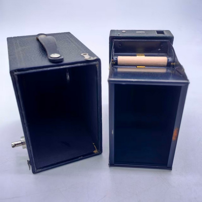 [Product=Camera][Brand=Kodak][Model=No.2A BROWNIE CAMERA][Date=20251010][MD5=471bcb9d4ba4b690d5a23299d9ba12d7].jpg