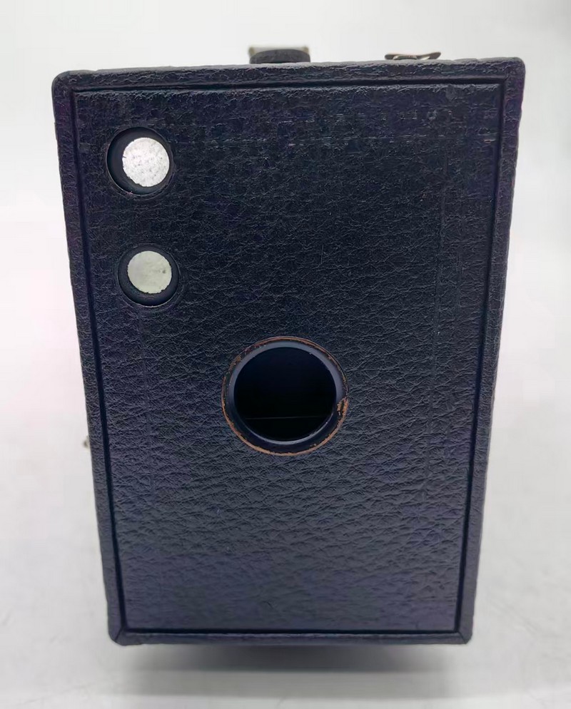 [Product=Camera][Brand=Kodak][Model=No.2A BROWNIE CAMERA][Date=20251010][MD5=861e314922491c917e23d9342d3a9343].jpg