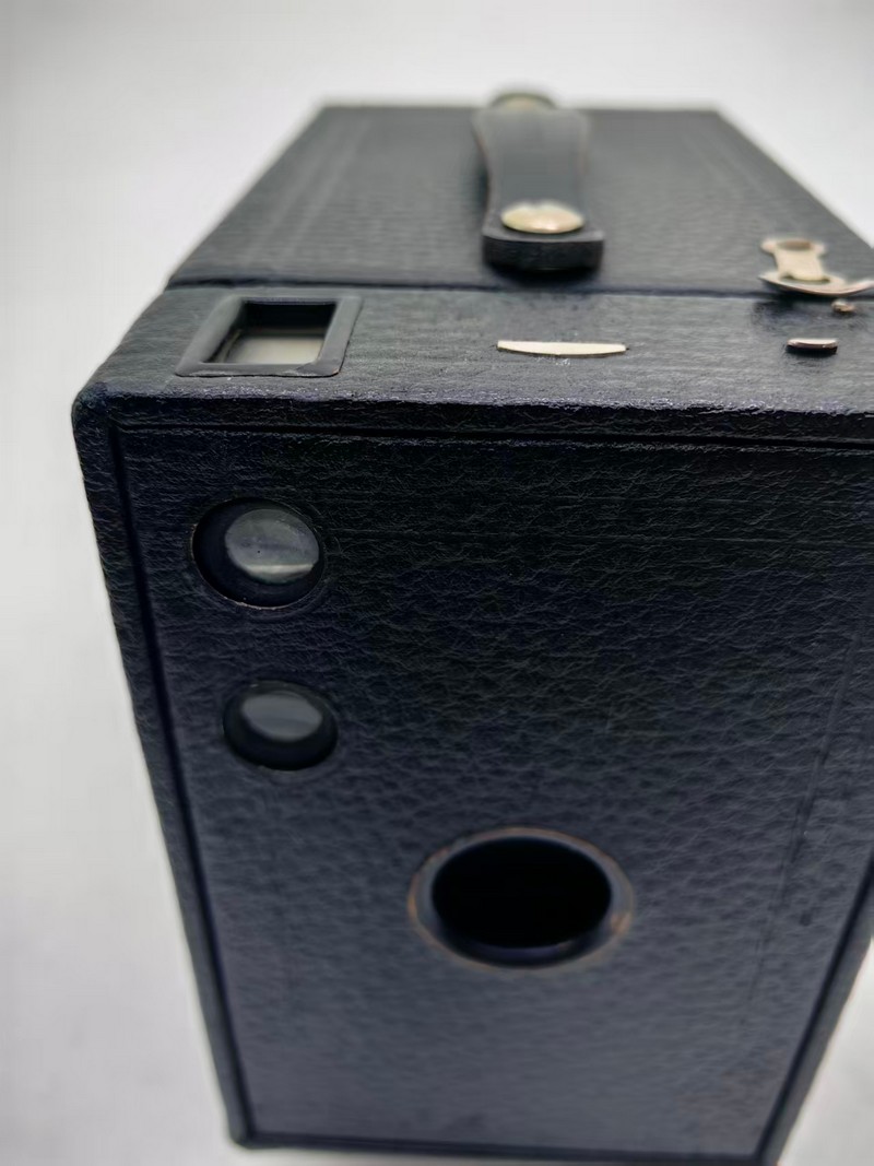 [Product=Camera][Brand=Kodak][Model=No.2A BROWNIE CAMERA][Date=20251010][MD5=4445f23597d73a0bcfd4d2b7cf55f319].jpg