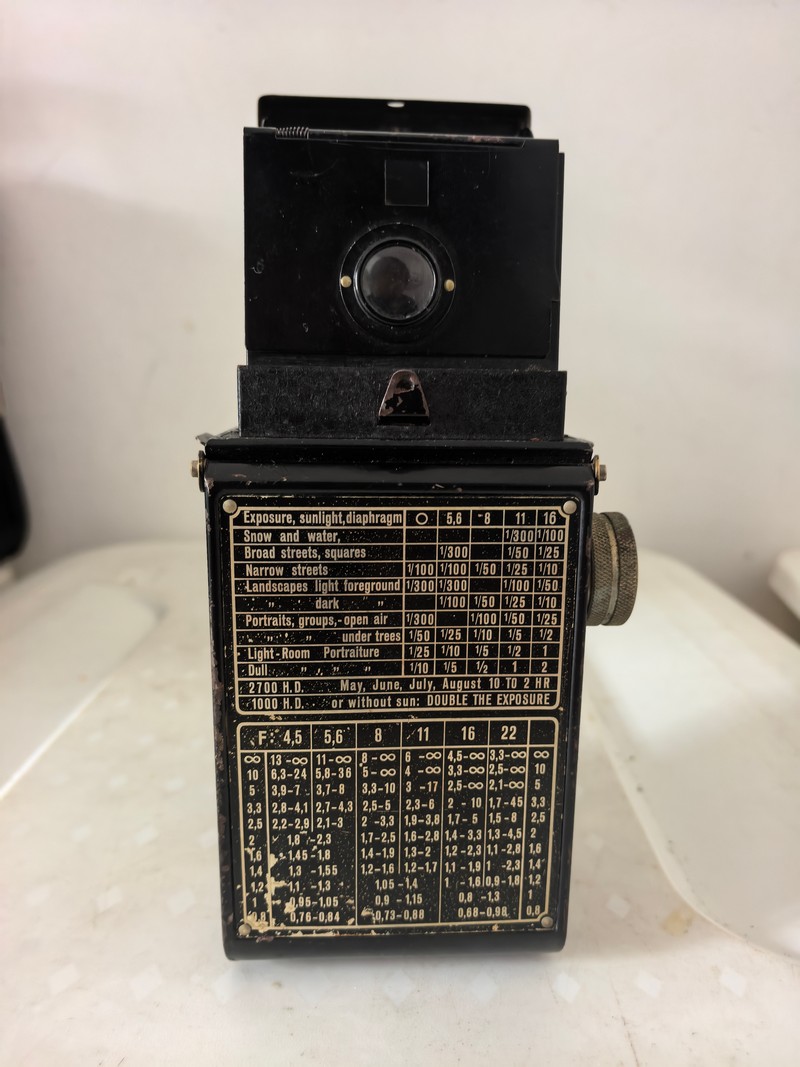 [Product=Camera][Brand=Rollei][Model=Rolleicord Art][Date=20250708][MD5=bae2096f799f83d7f7260def17b79634].jpg