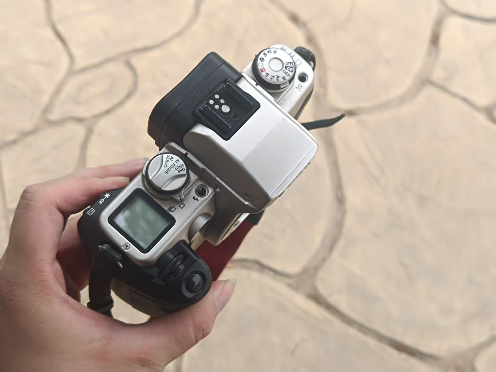 [Product=Camera][Brand=Canon][Model=EOS 55][SN=1560952][Date=20250708][MD5=9f33757e89a97c3399c88e0fc4eb6193].jpg