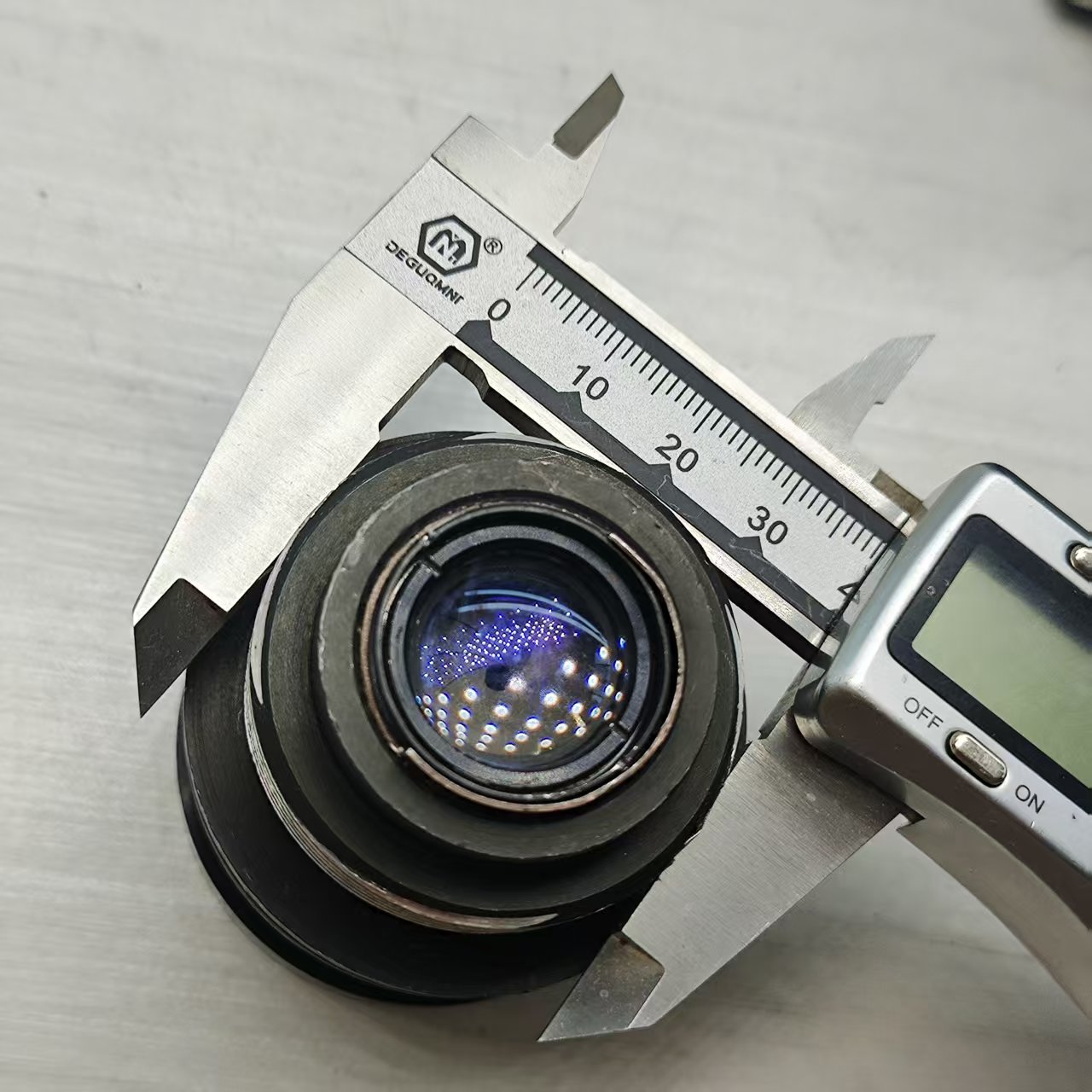 [Product=Lens][Brand=KMZ][Model=MIR-1][FocalLength=37][MaxAPT=2.8][Mount=M39][SN=740862][Frame=135][Date=20250814][MD5=c5d9bdddcae36e1e2b30f980765c9c6a].jpg