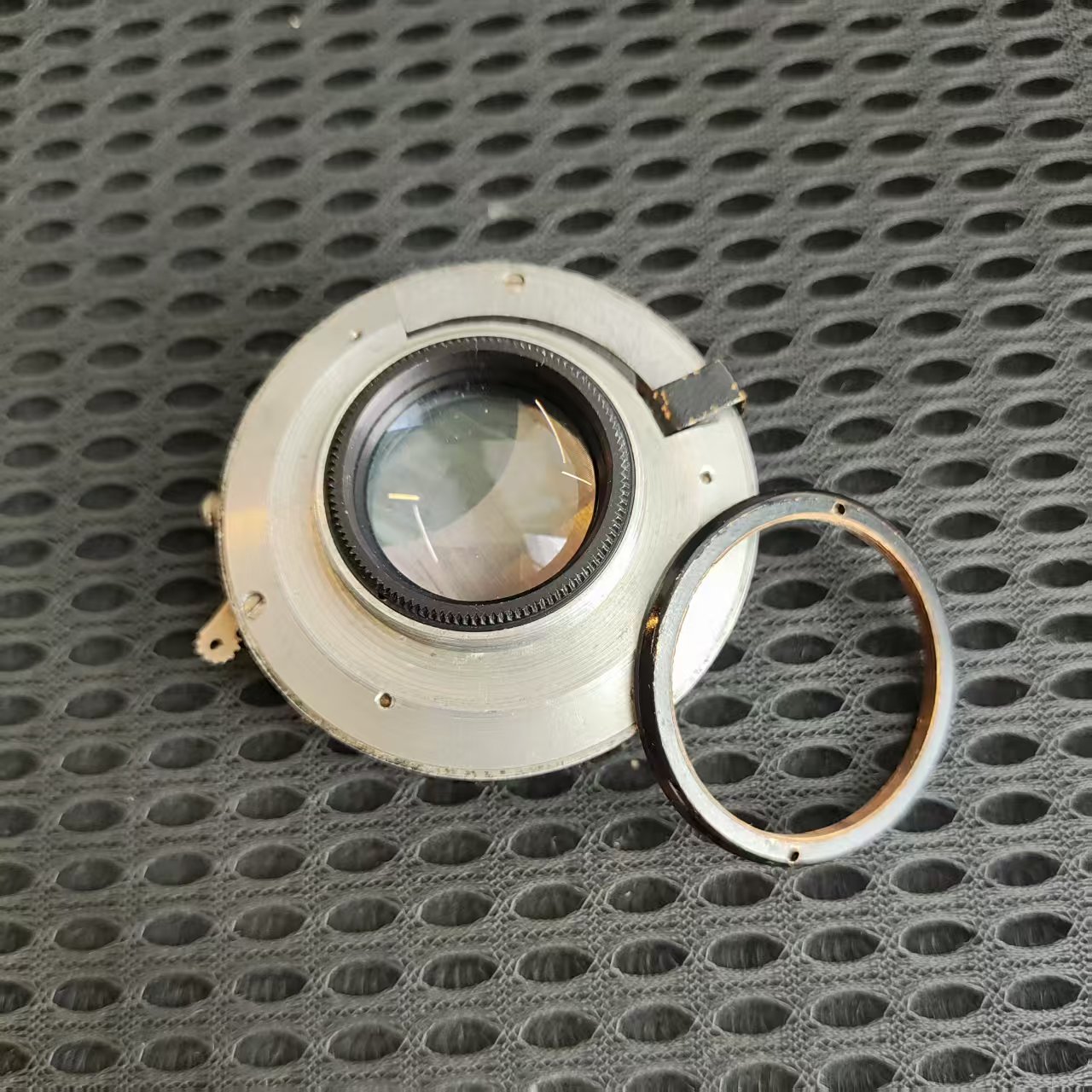 [Product=Lens][Brand=Mayer-Optik][Model=Trioplan 75mm F2.9][FocalLength=75][MaxAPT=2.9][SN=1156494][Date=20260826][MD5=cbc2c145c2ff2c13b5c89fc6ac36f3df].jpg