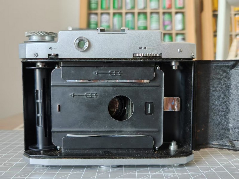 [Product=Camera][Brand=MAMIYA][Model=MAMIYA-6][Date=20250831][MD5=25c31c34a15f22d5f7394947a2d556be].jpg