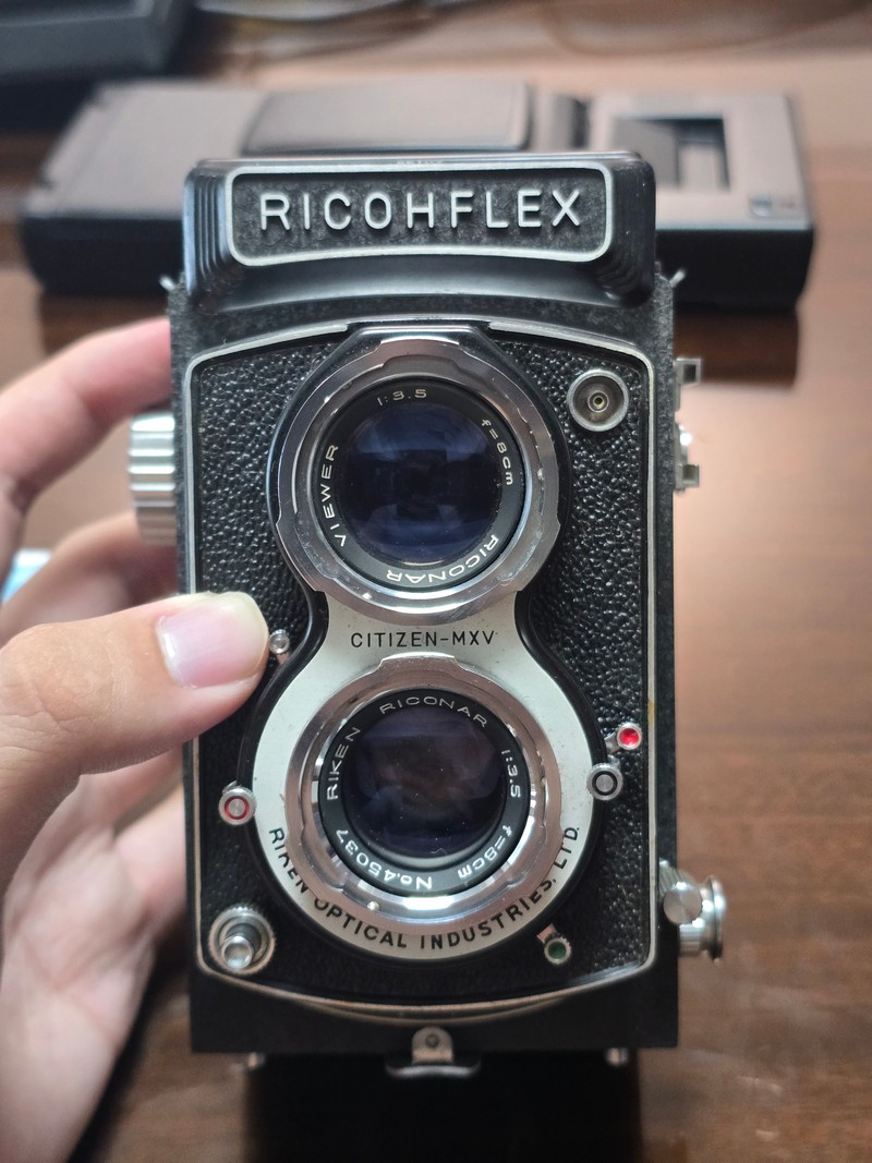 [Product=Camera][Brand=Ricoh][Model=RICOHFLEX][SN=25107][Date=20250911][MD5=3a53243cd396e7c9cc2130bf4275c444].jpg